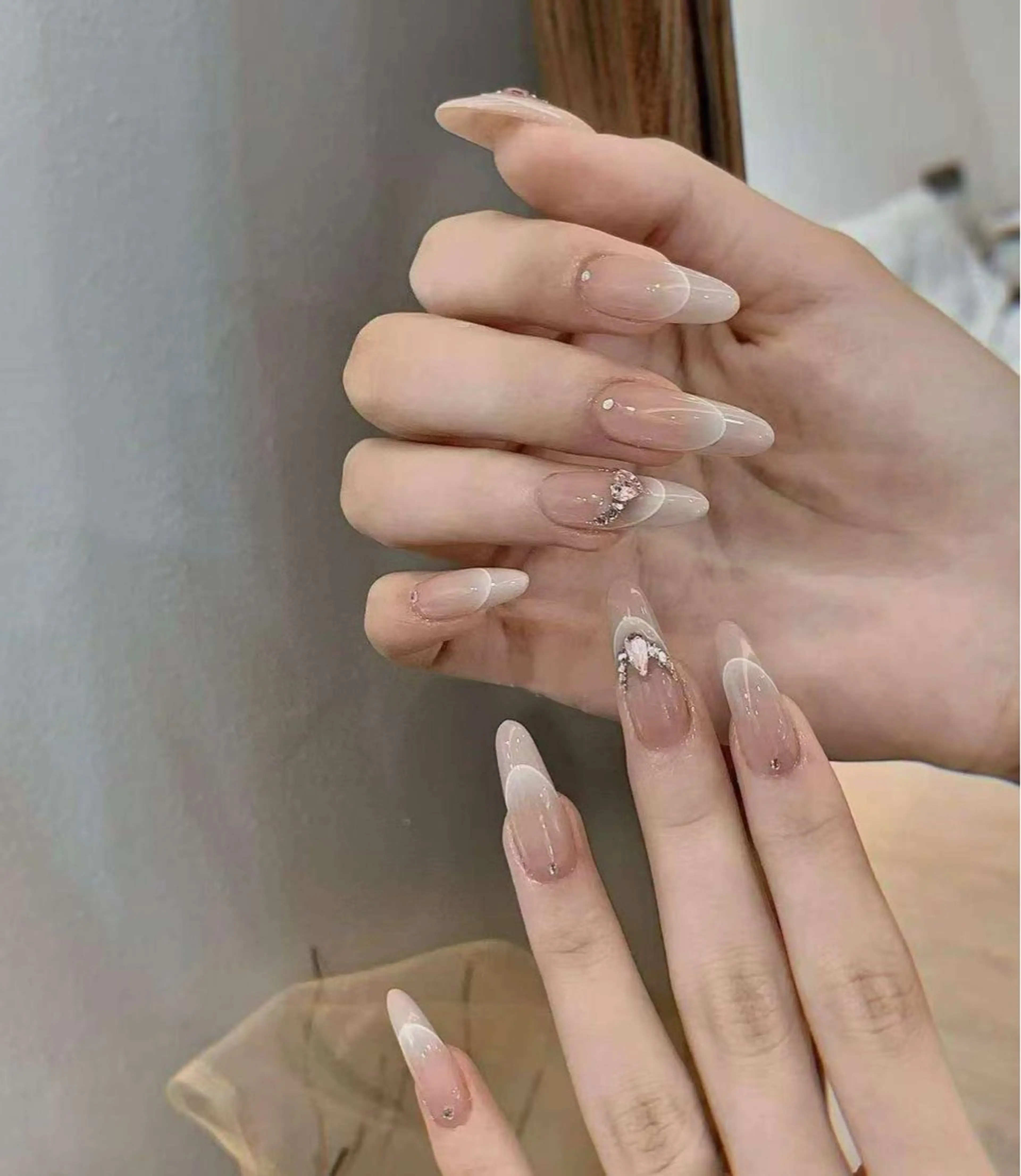 ネイル オーロラネイル フラワーネイル フットネイル フレンチネイル ジェルネイル ハンドネイル BabyYouMi ねねのネイルデザイン