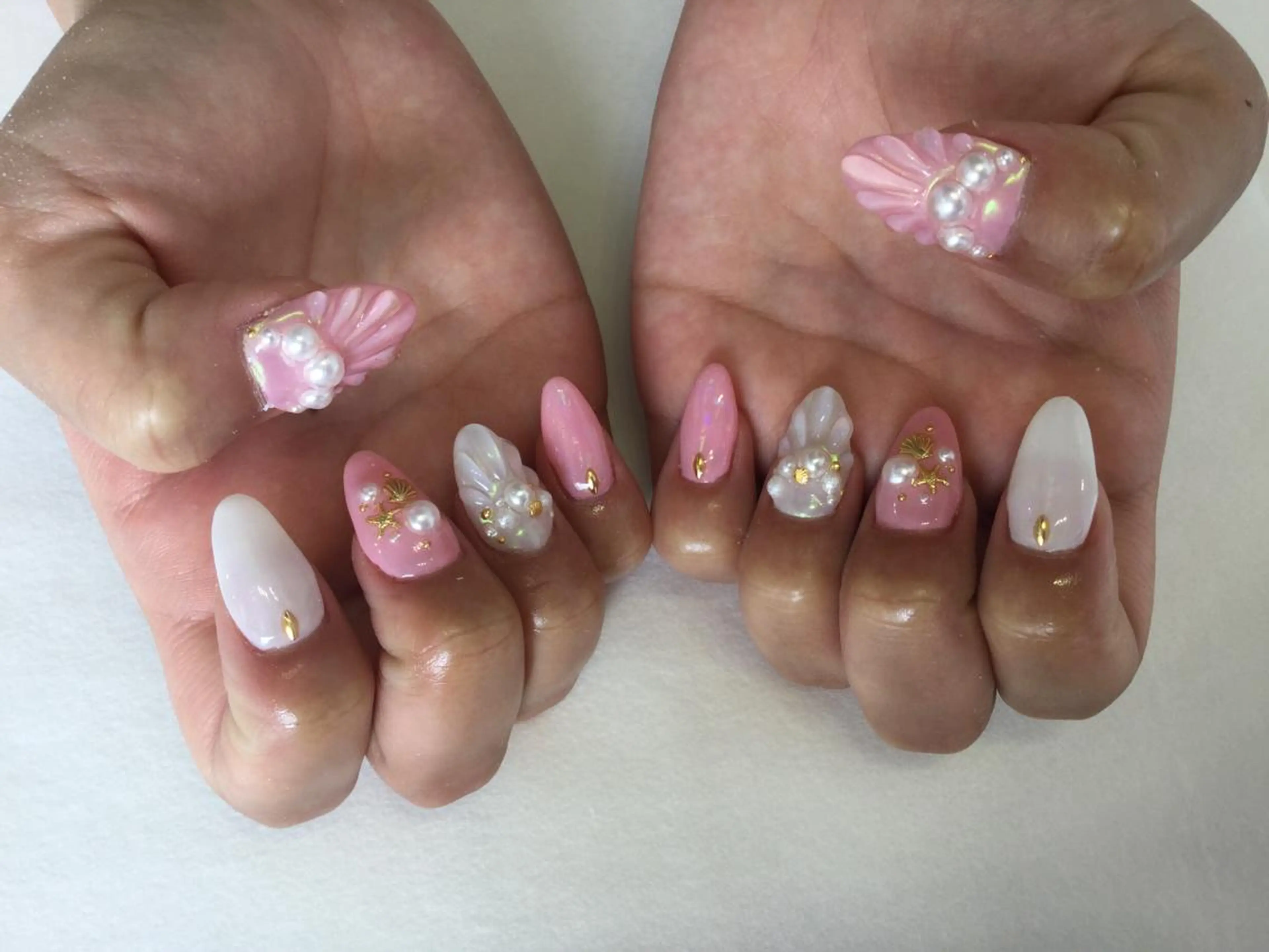 ネイル ハンドネイル 💎🐰 saki. m 🐰💎のネイルデザイン