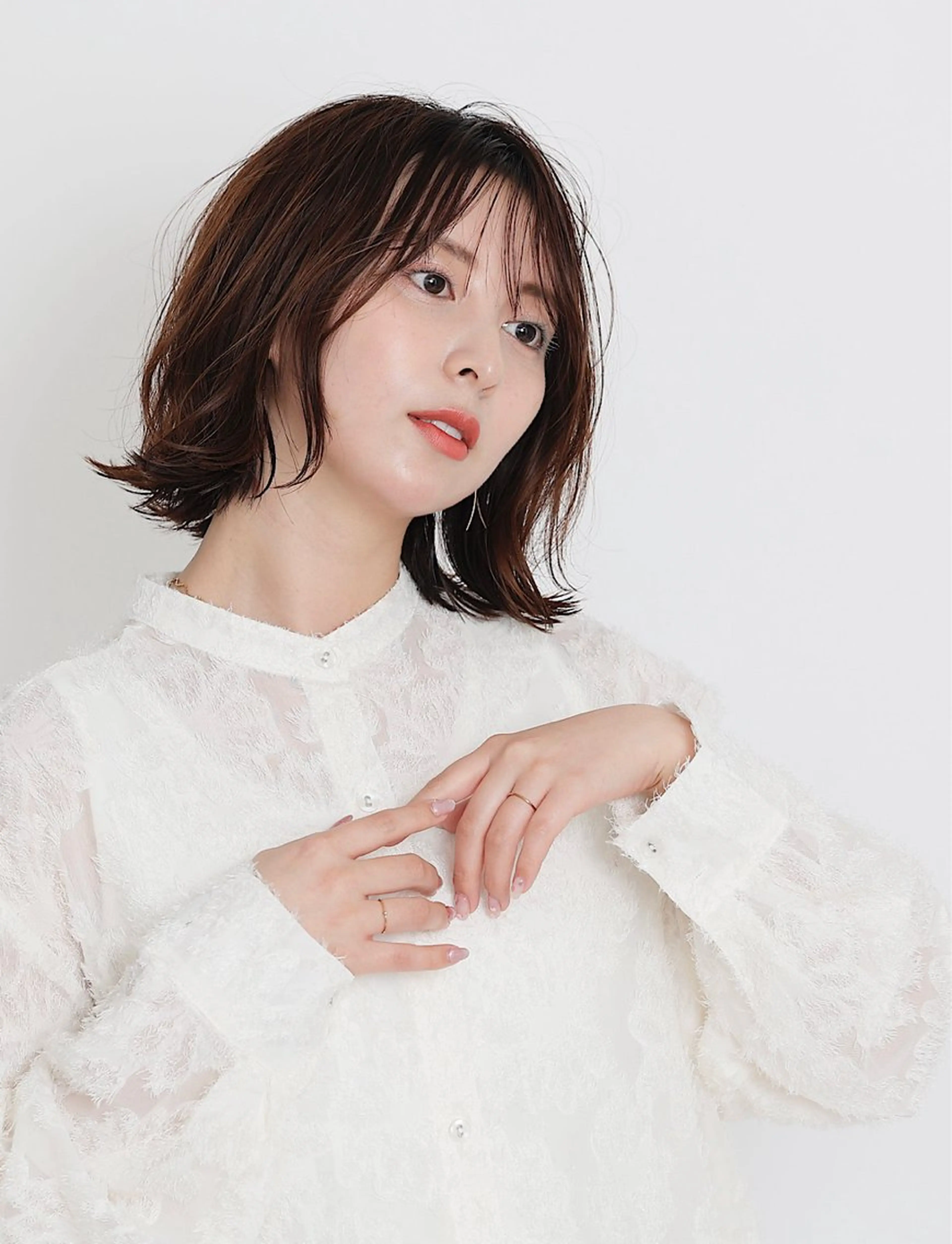 セミロング パーマ カット ヘアカラー 縮毛矯正 トリートメント hoNua. 栄/透明感カラーのヘアスタイル