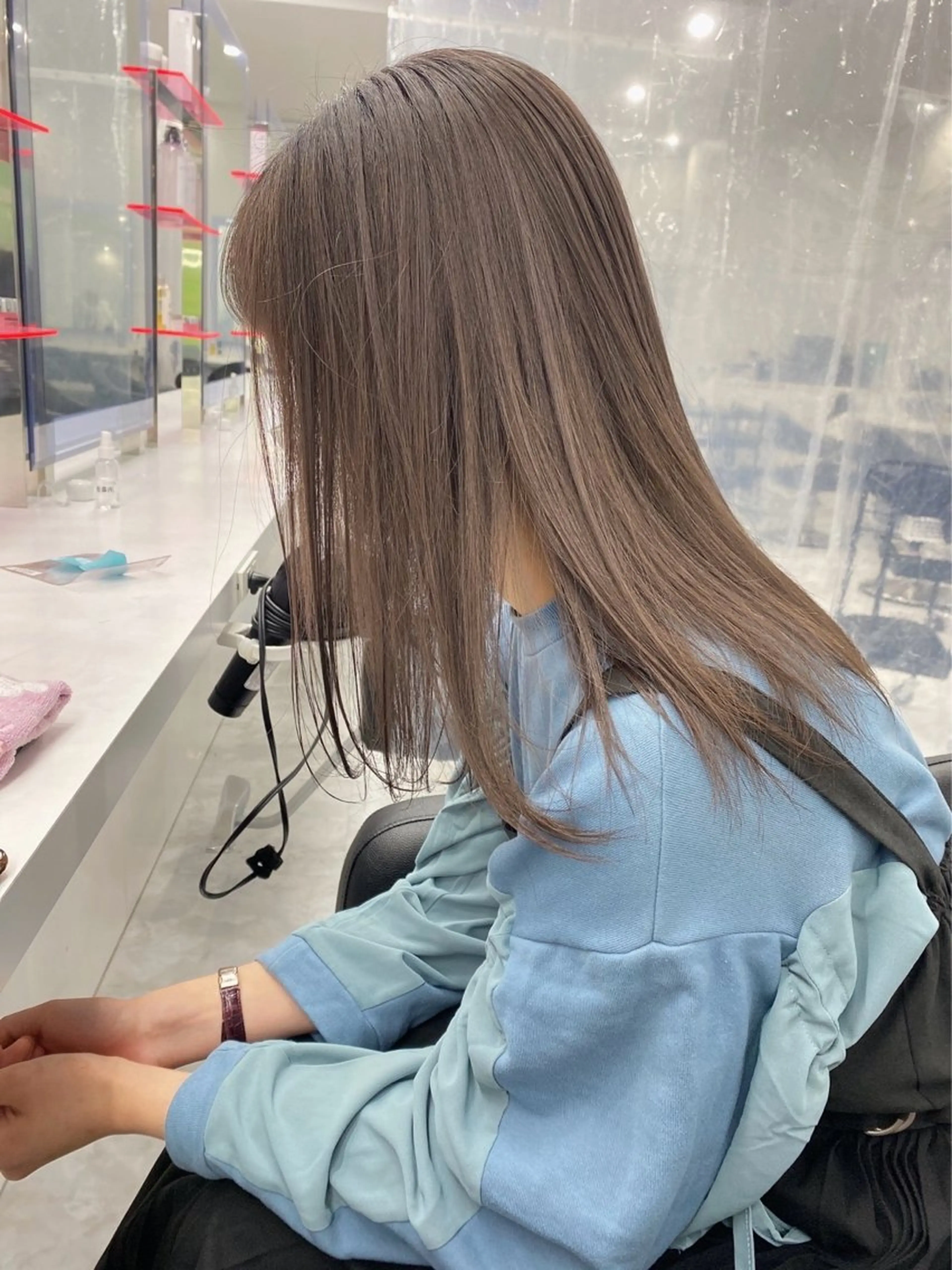 ロング カラー ヘアアレンジ トレンドモテカラー 🩷色落ちまで可愛くのヘアスタイル