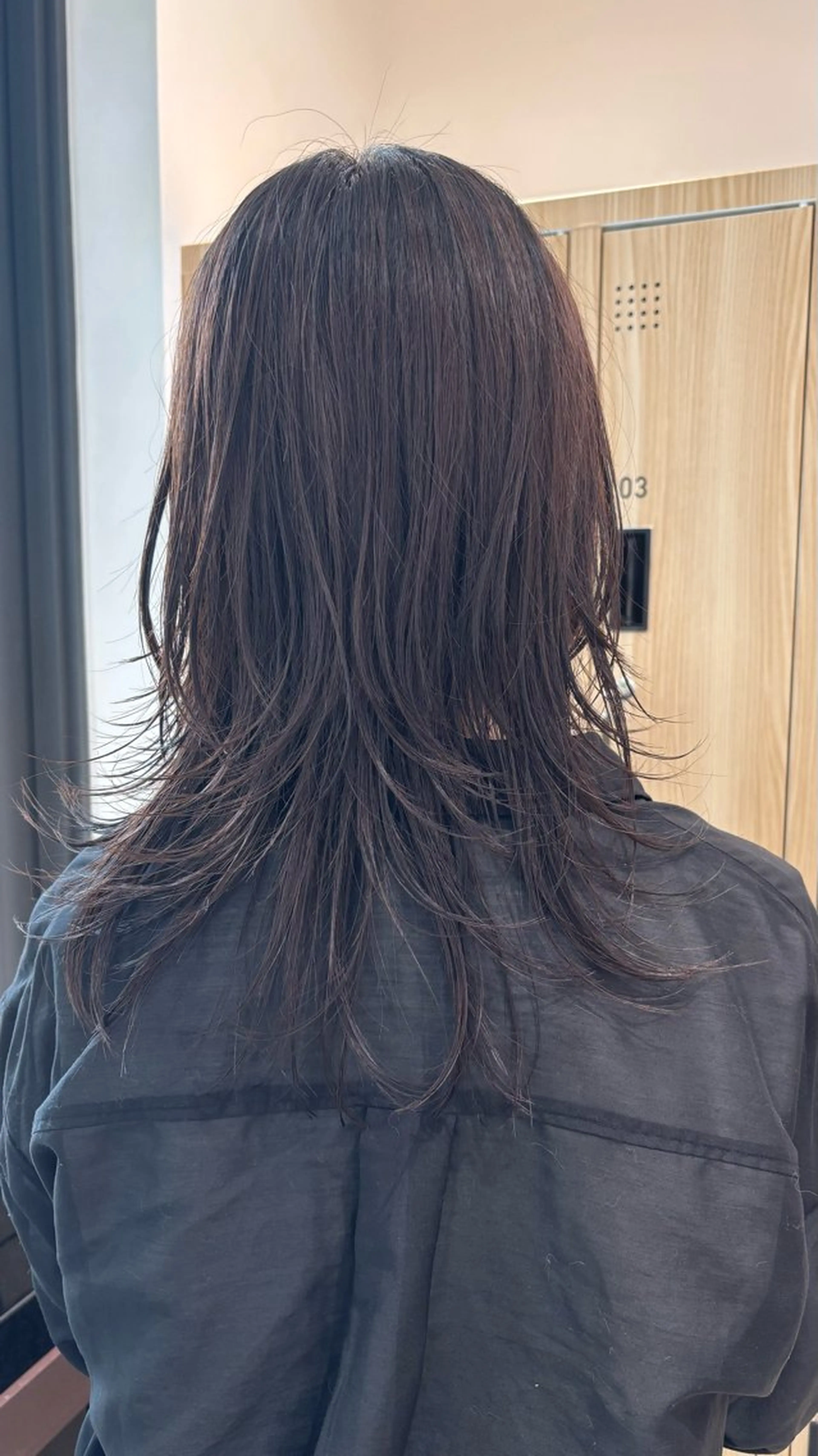 ミディアム カット 鼎一真ハイトーン/ パーマ/何でも屋さんのヘアスタイル