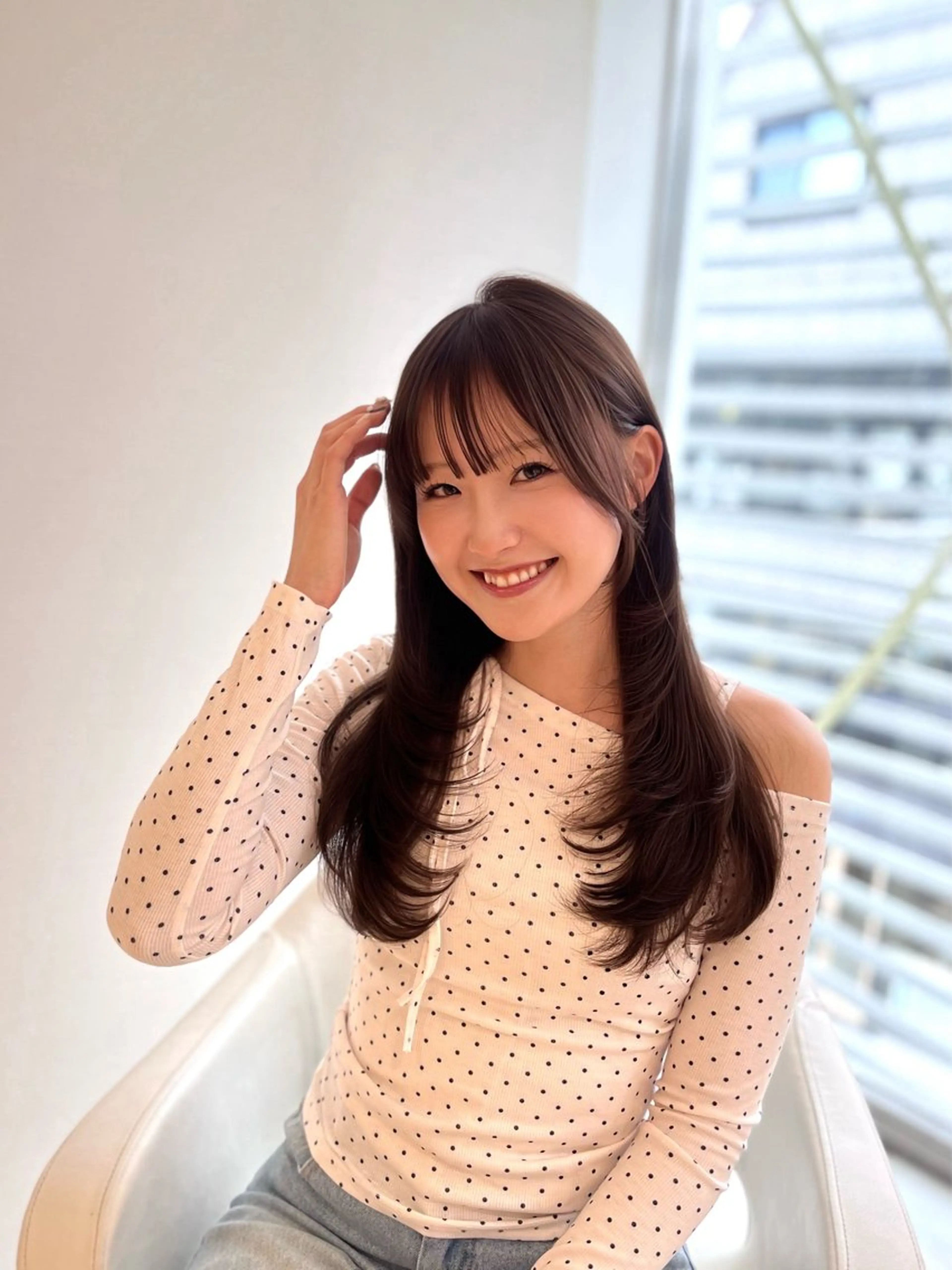 セミロング トリートメント カット ヘアカラー トリートメント ♥️透明感×抜け感 ベージュ/佑珠♥️のヘアスタイル