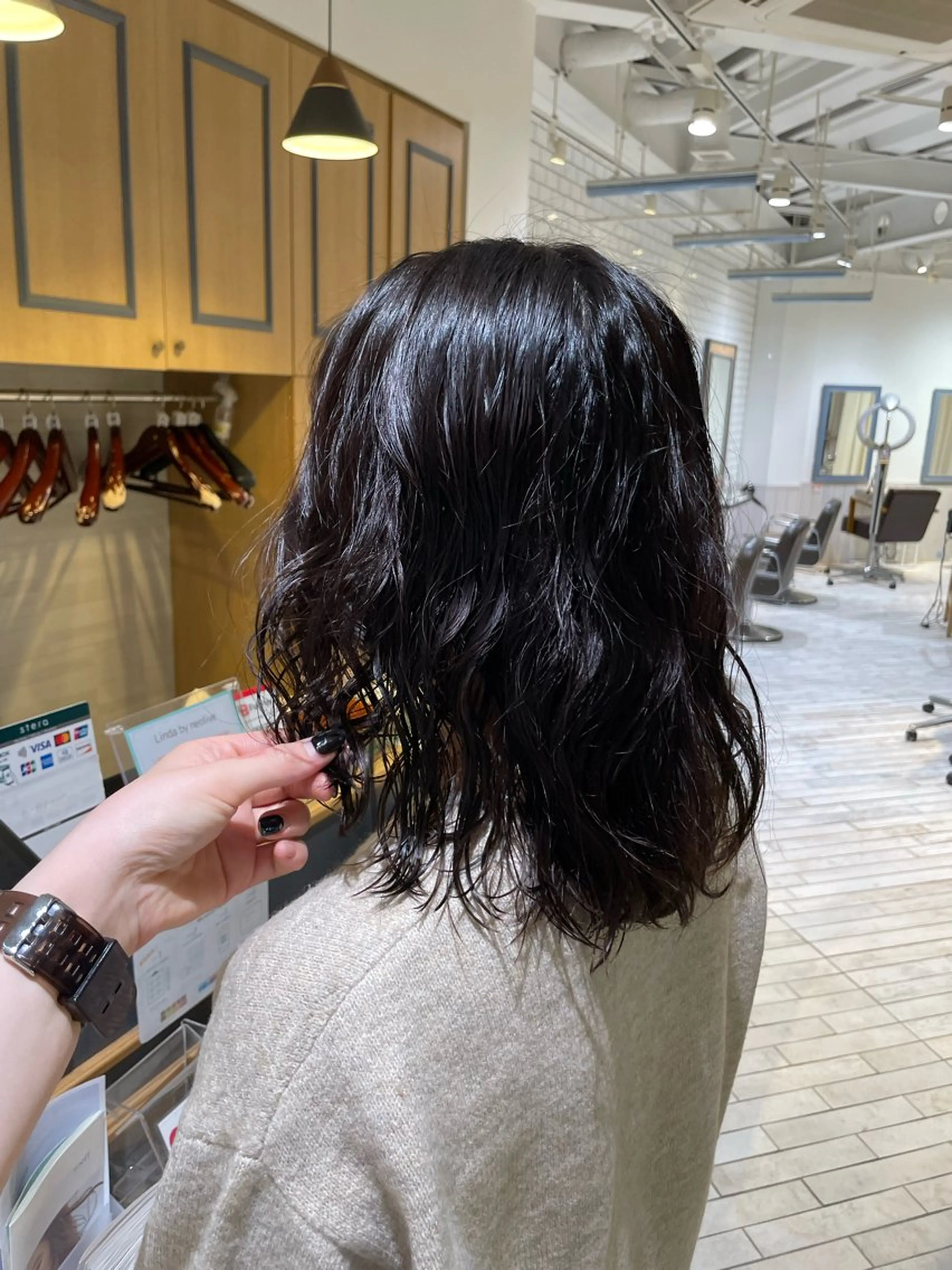 パーマ 山内 愛可のヘアスタイル