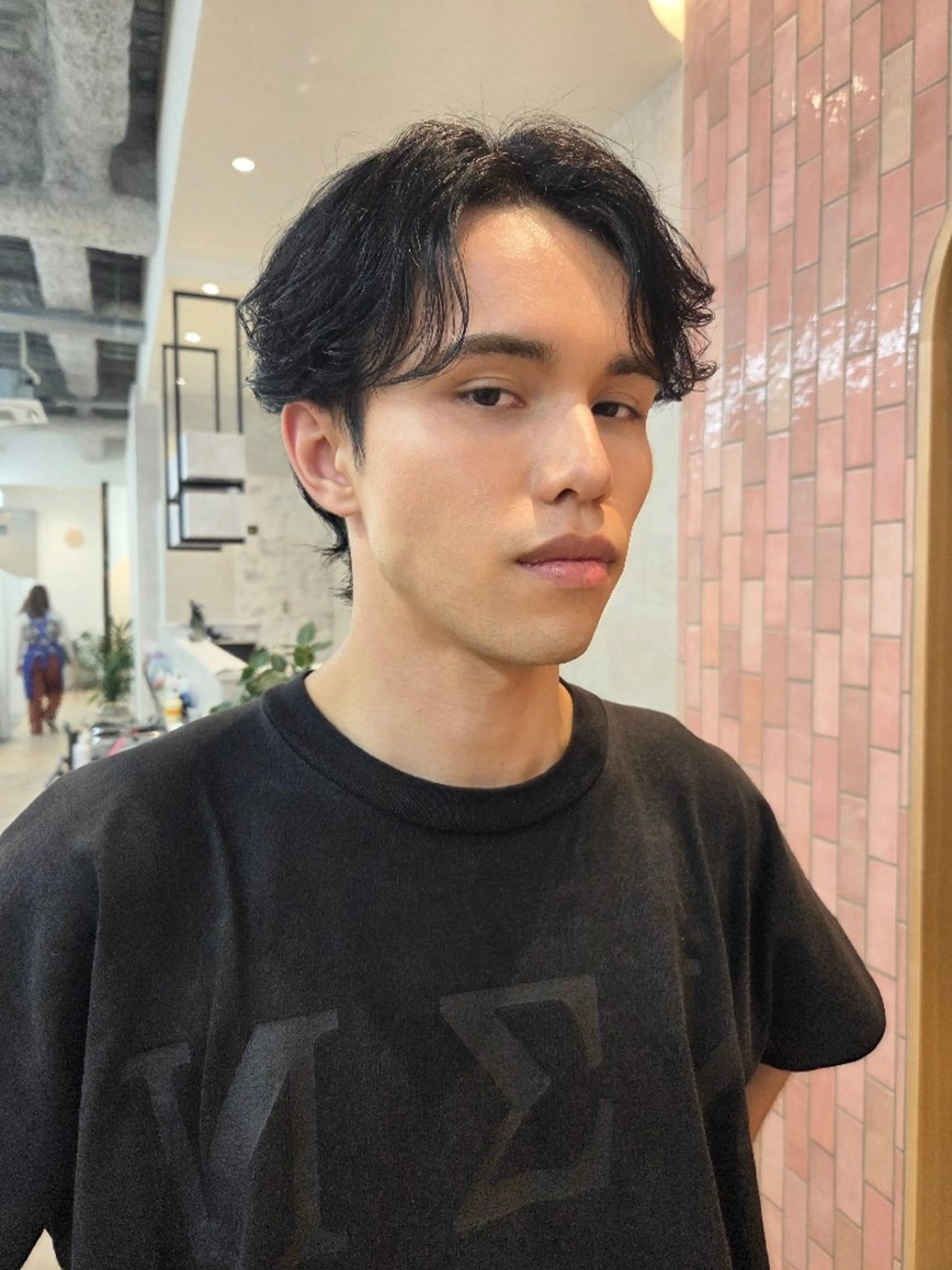 メンズ メンズ ヘアメイク  ハイトーン キャロのヘアスタイル