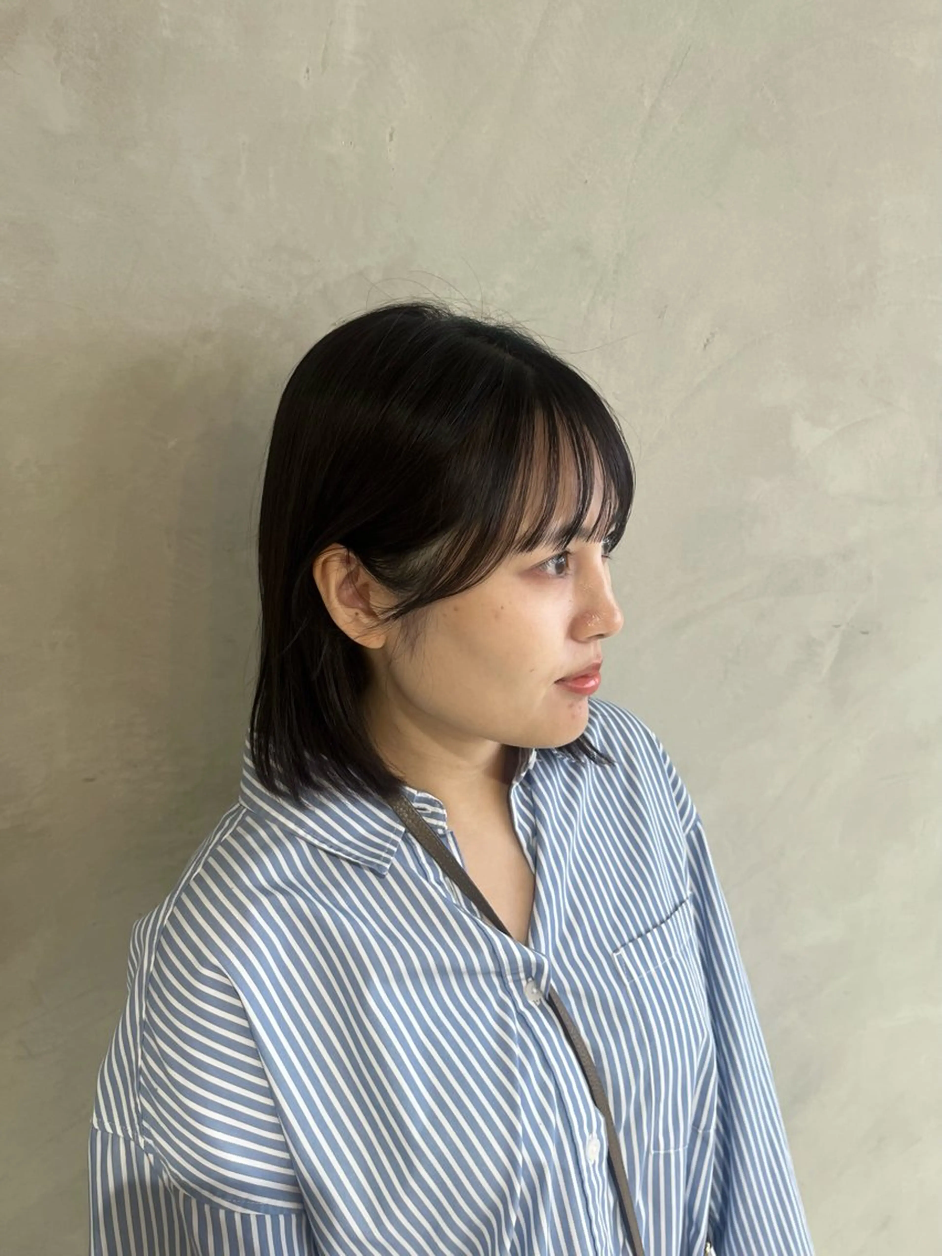 ミディアム カラー effect横浜所属・切りっぱなしボブ/ 艶カラー/綾莉のヘアスタイル