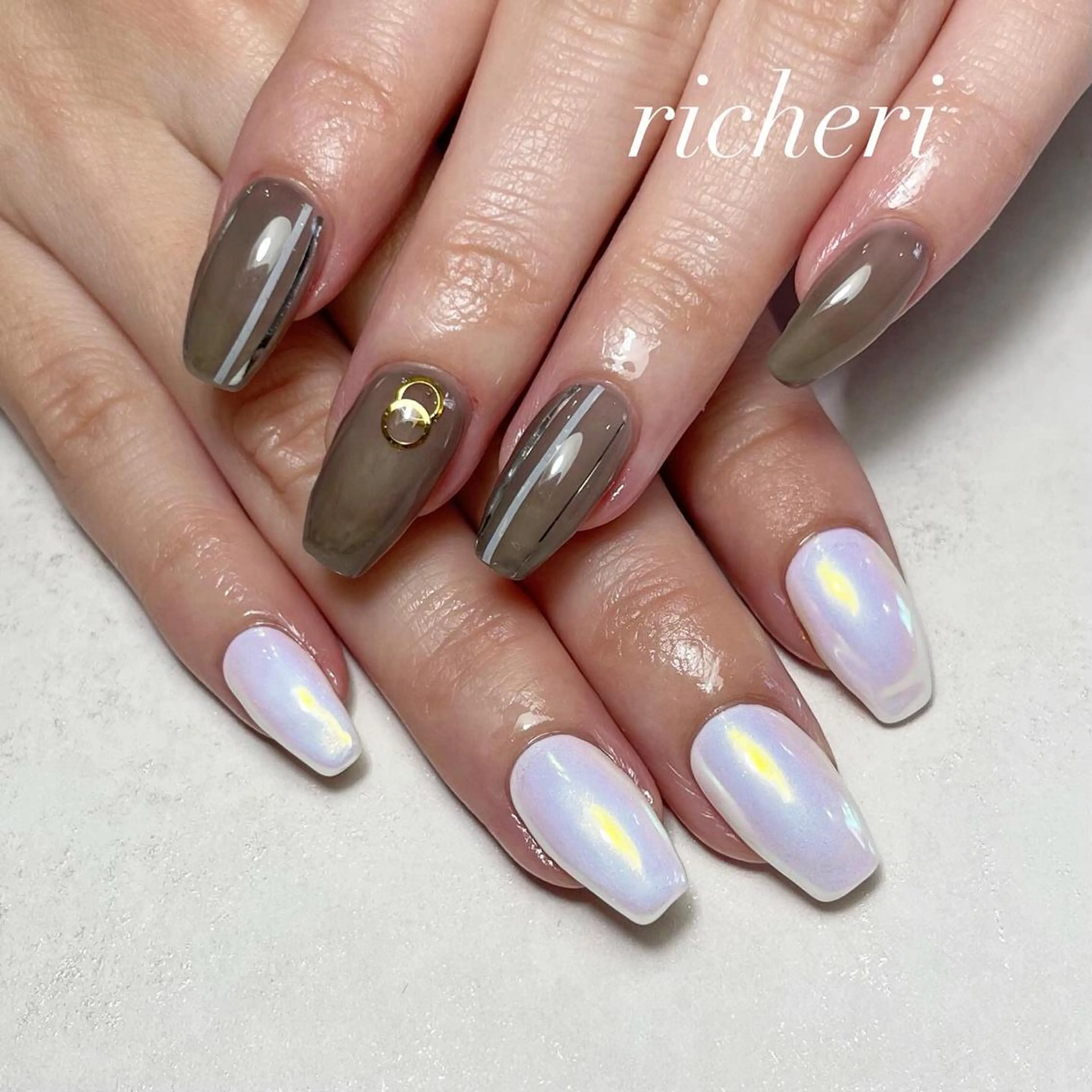 ミディアム ネイル 韓国風ヘア アートネイル オーロラネイル フレンチネイル ジェルネイル richeri beautyのエステ・リラクイメージ