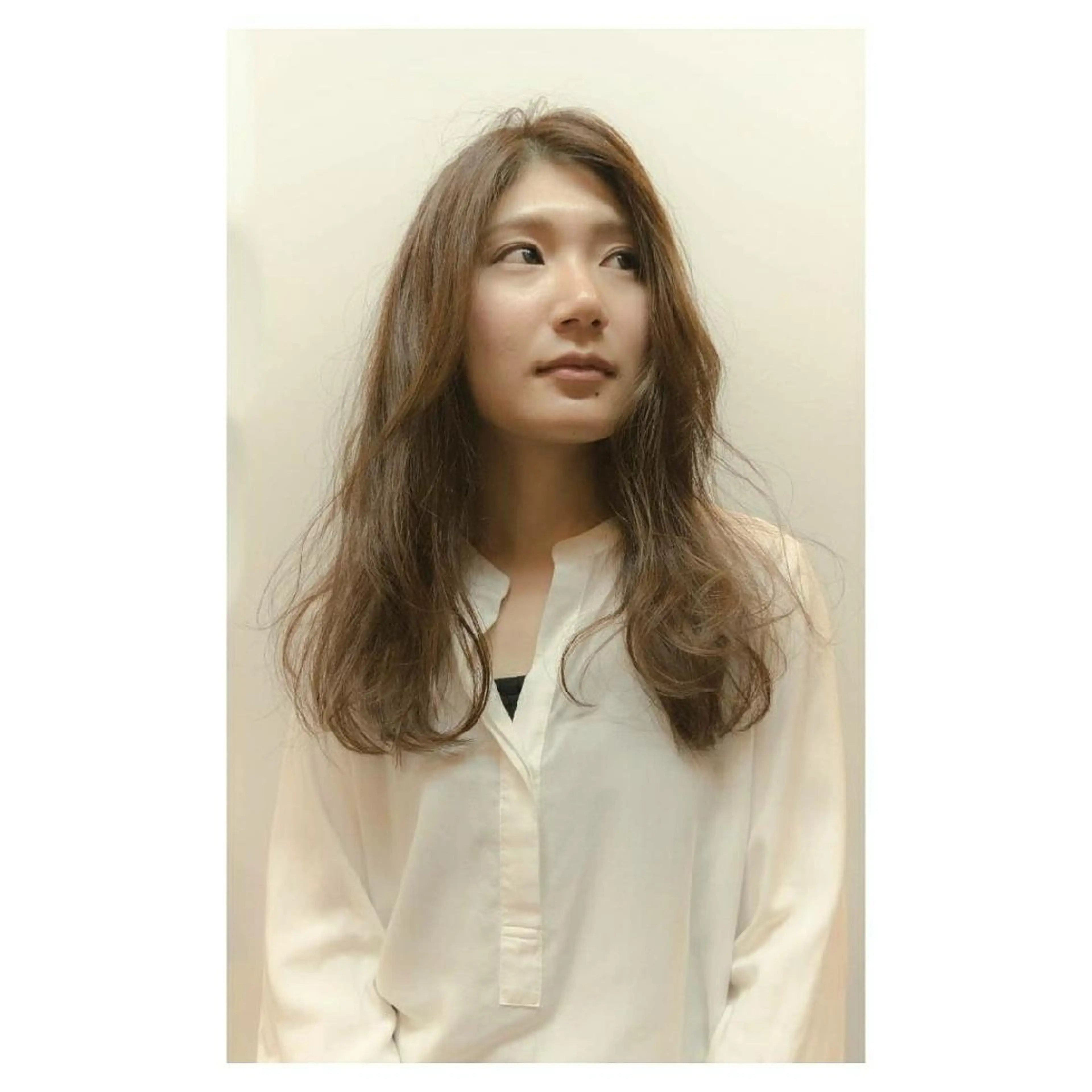 セミロング カラー ブリーチ 透明感カラー ブリーチなしカラー 原田 祥彰のヘアスタイル