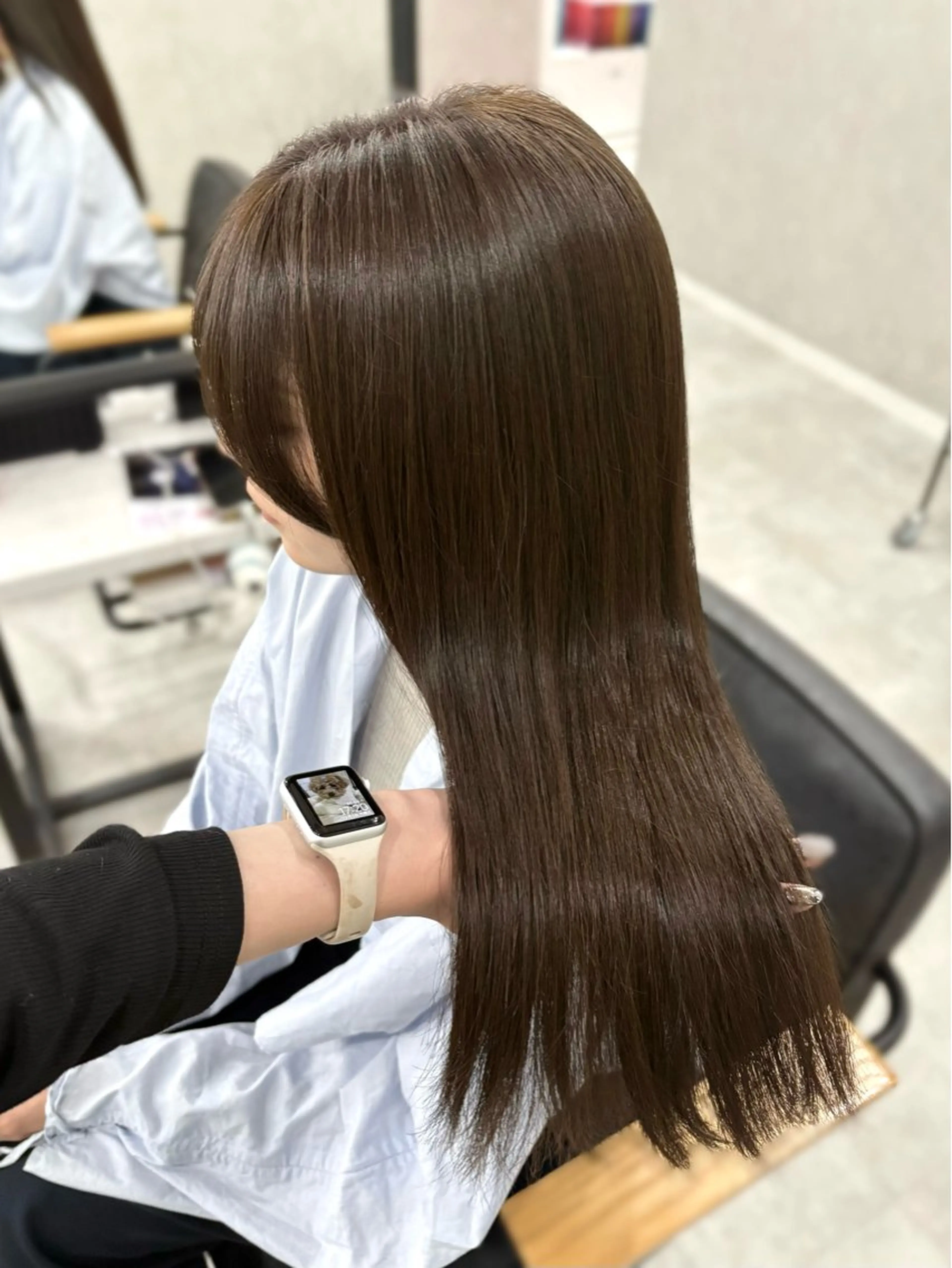 ロング カラー ブリーチ ブラウンカラー ブリーチなしカラー オリーブブラウン 髪質改善 カット ヘアカラー トリートメント 色落ちまで可愛く✨ モテカラー別所好葉のヘアスタイル