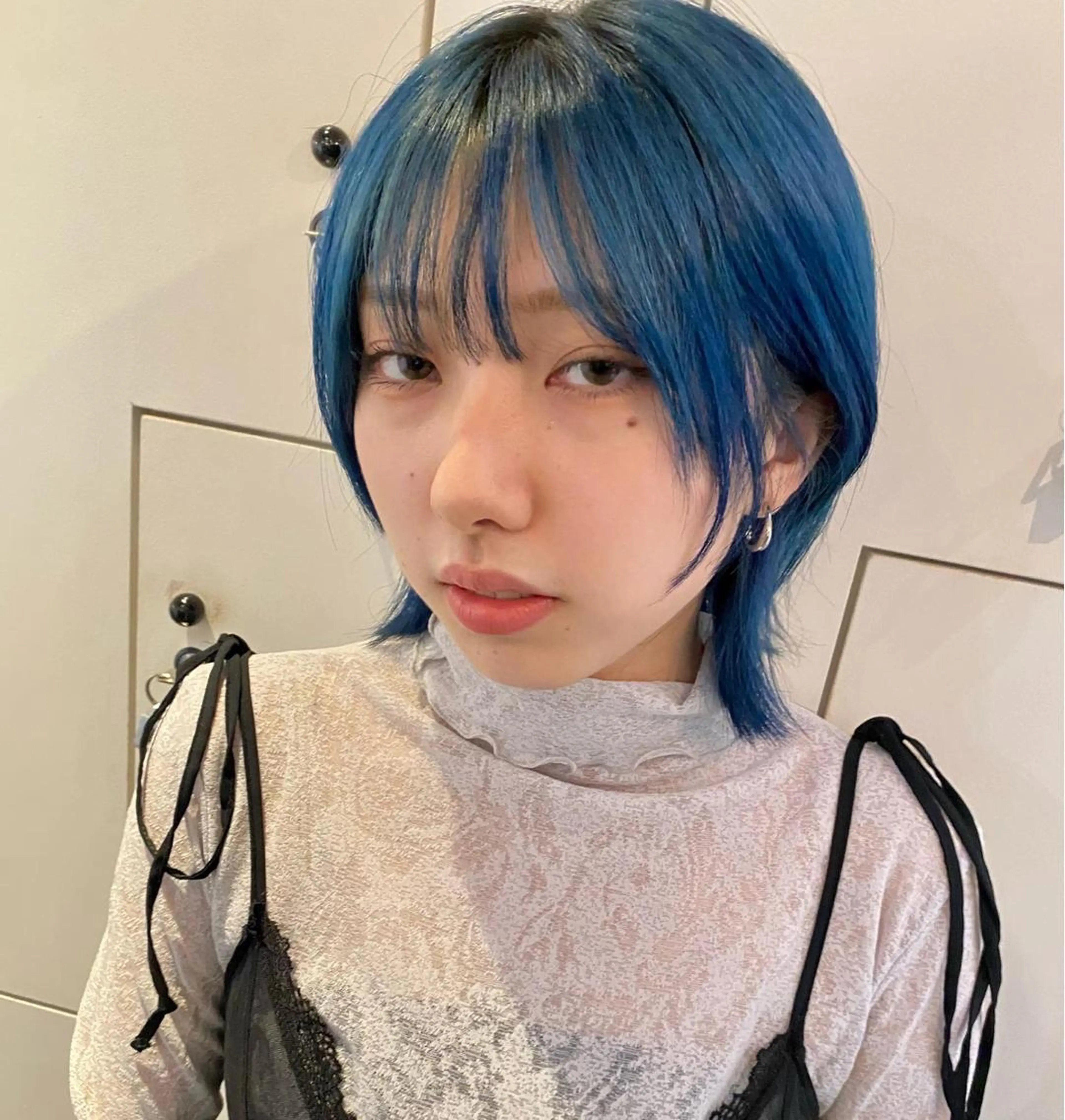 ショート カラー カット ヘアカラー トリートメント 梅田ハイトーン チダ ヒナノのヘアスタイル