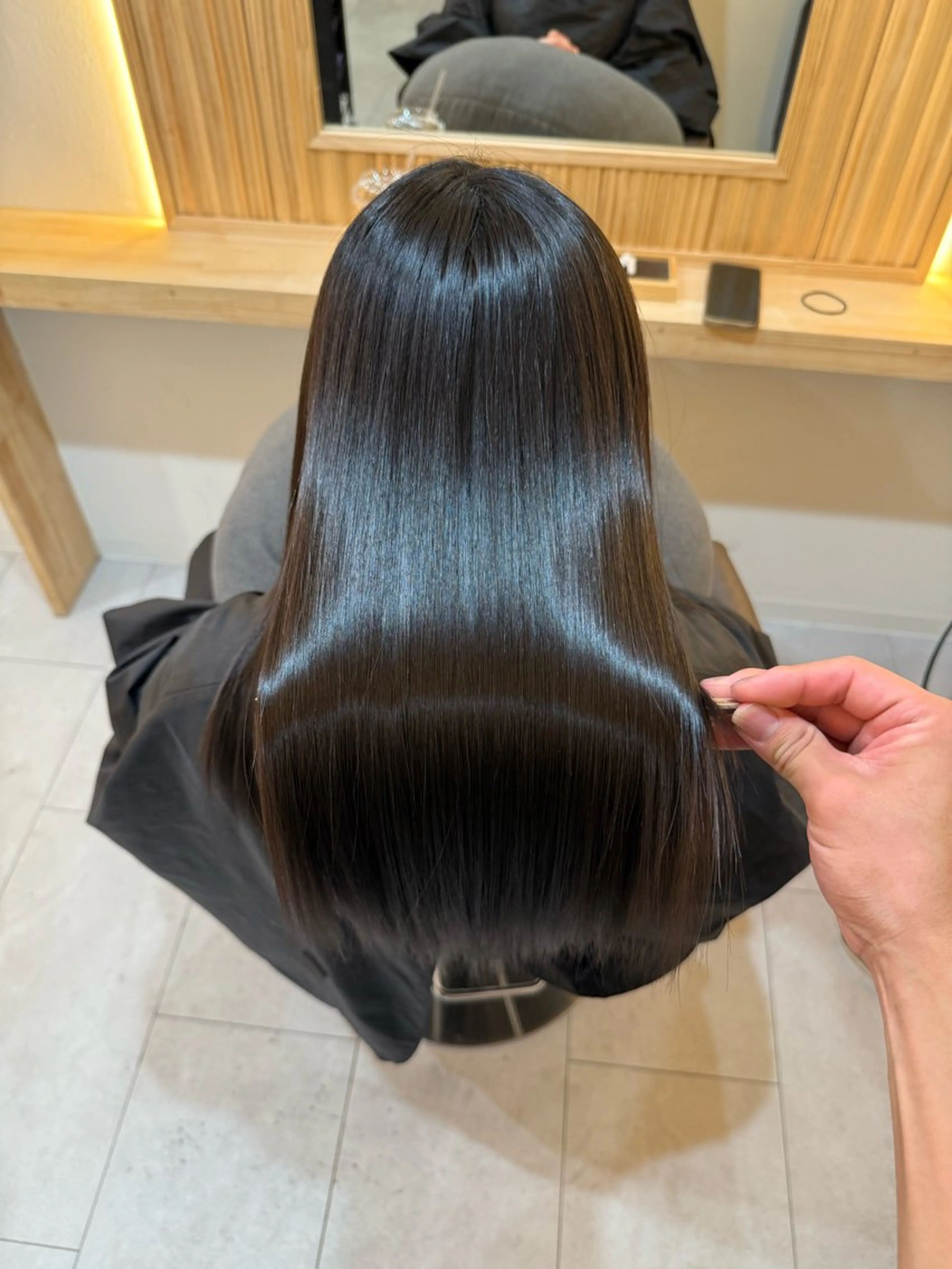 ロング トリートメント attrait南堀江所属・KAISEI髪質改善 /縮毛矯正のヘアスタイル