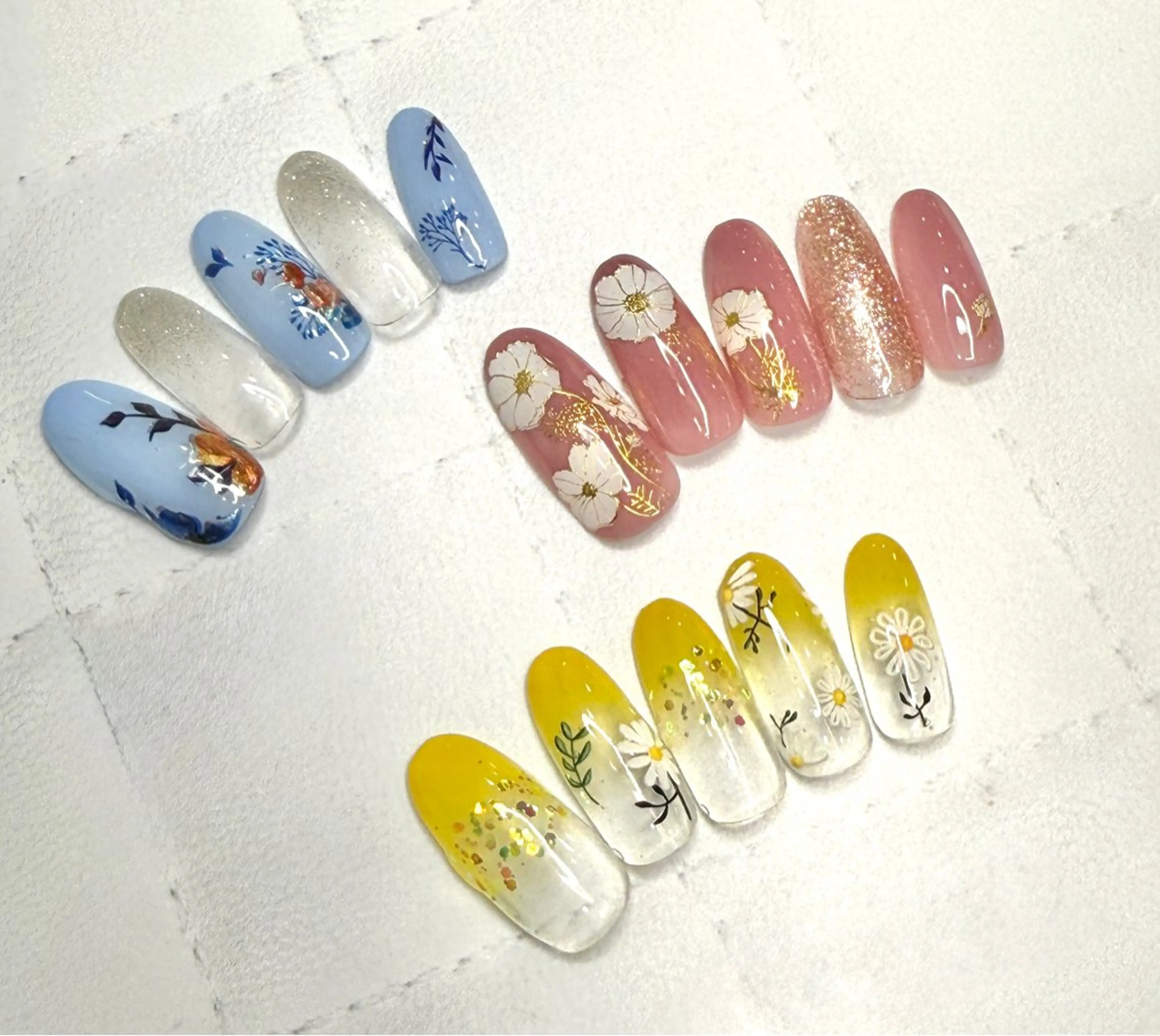 💅シール貼り放題orパーツ2個💅【オフなし】の写真