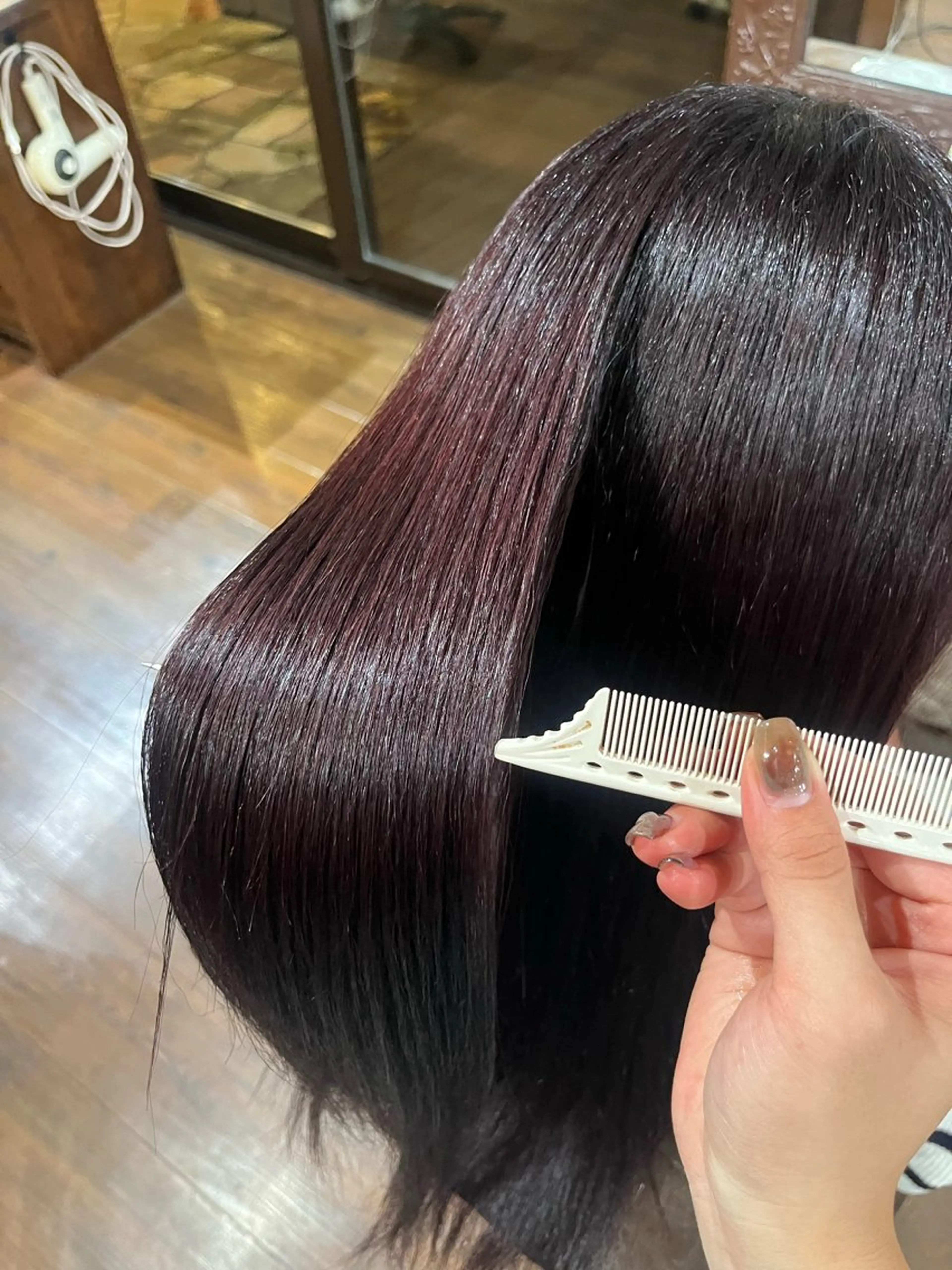 カラー ルチア　パリ所属・ブリーチカラーモデル yunaのヘアスタイル