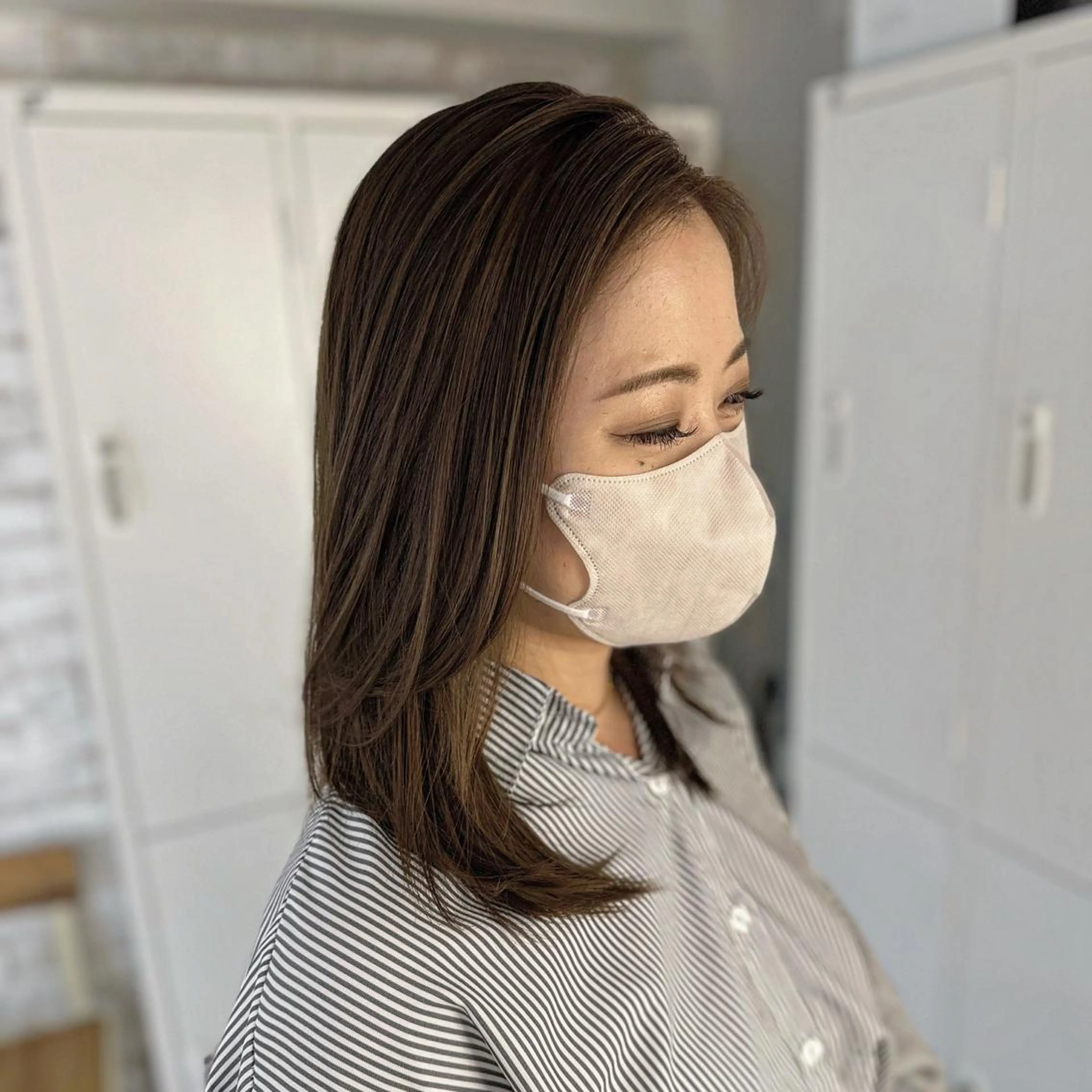 ミディアム カラー ミディアムレイヤー レイヤーカット fiica （フィーカ）所属・金子侑史 /縮毛矯正の人のヘアスタイル