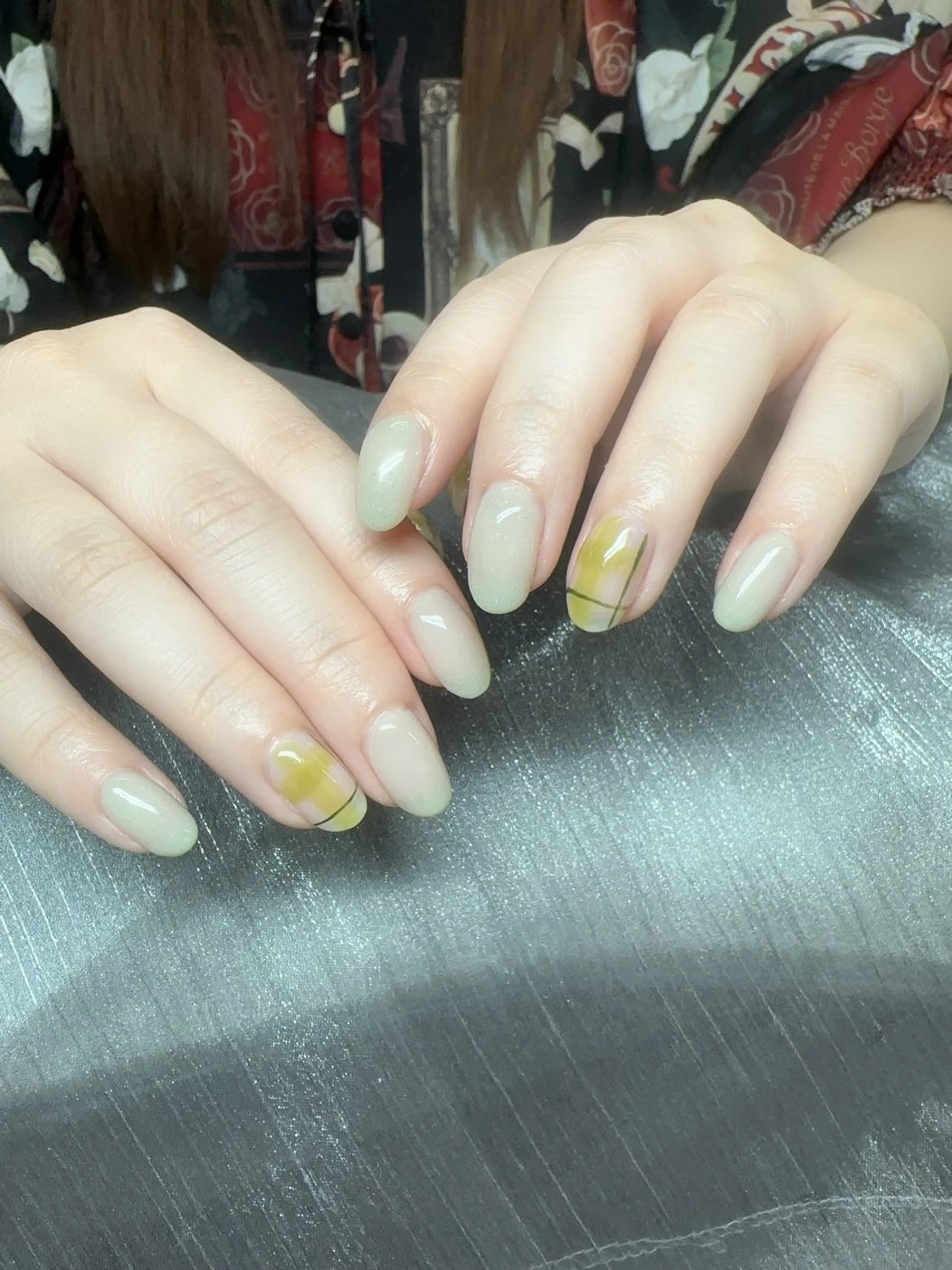 ネイル ハンドネイル Kaka_ パラジェル、長さだしのネイルデザイン