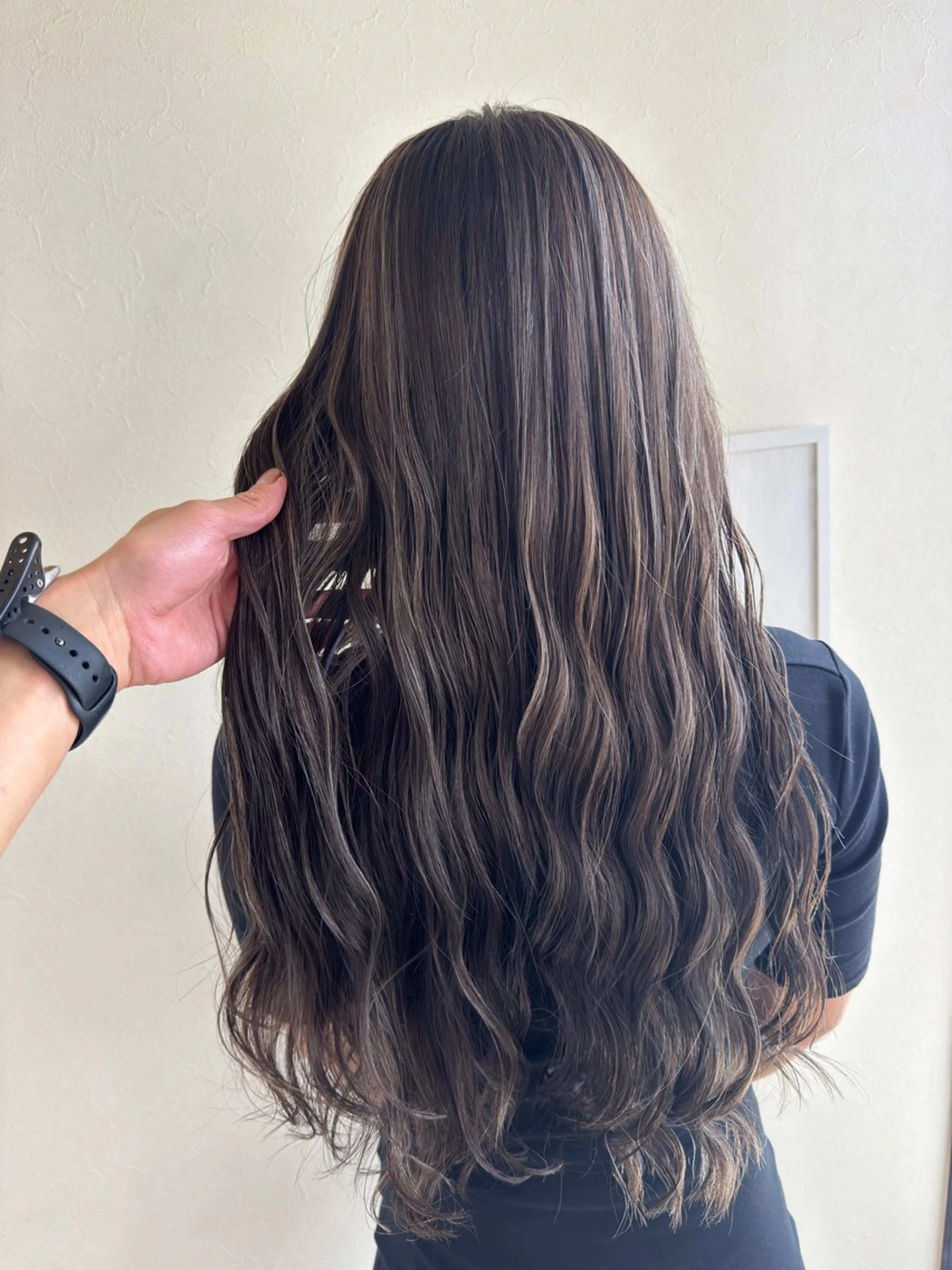 ロング カラー グレージュ ハイライトカラー ハイライト ハイライトカラー✨ グレージュ✨鎌倉光洋のヘアスタイル