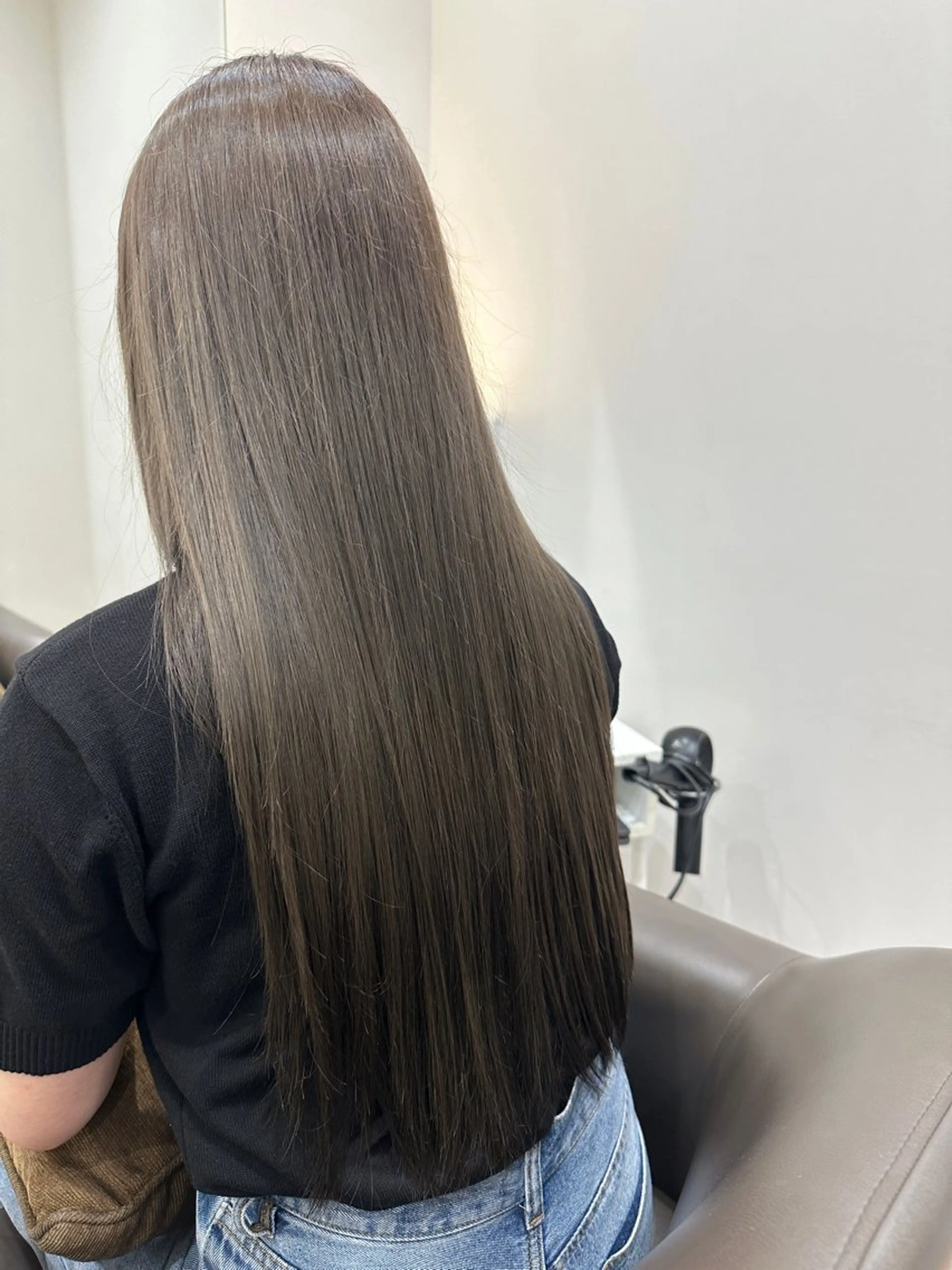 ロング カラー ブリーチ 透明感カラー カット ヘアカラー 大人可愛いスタイル 提案✨佐藤純菜のヘアスタイル