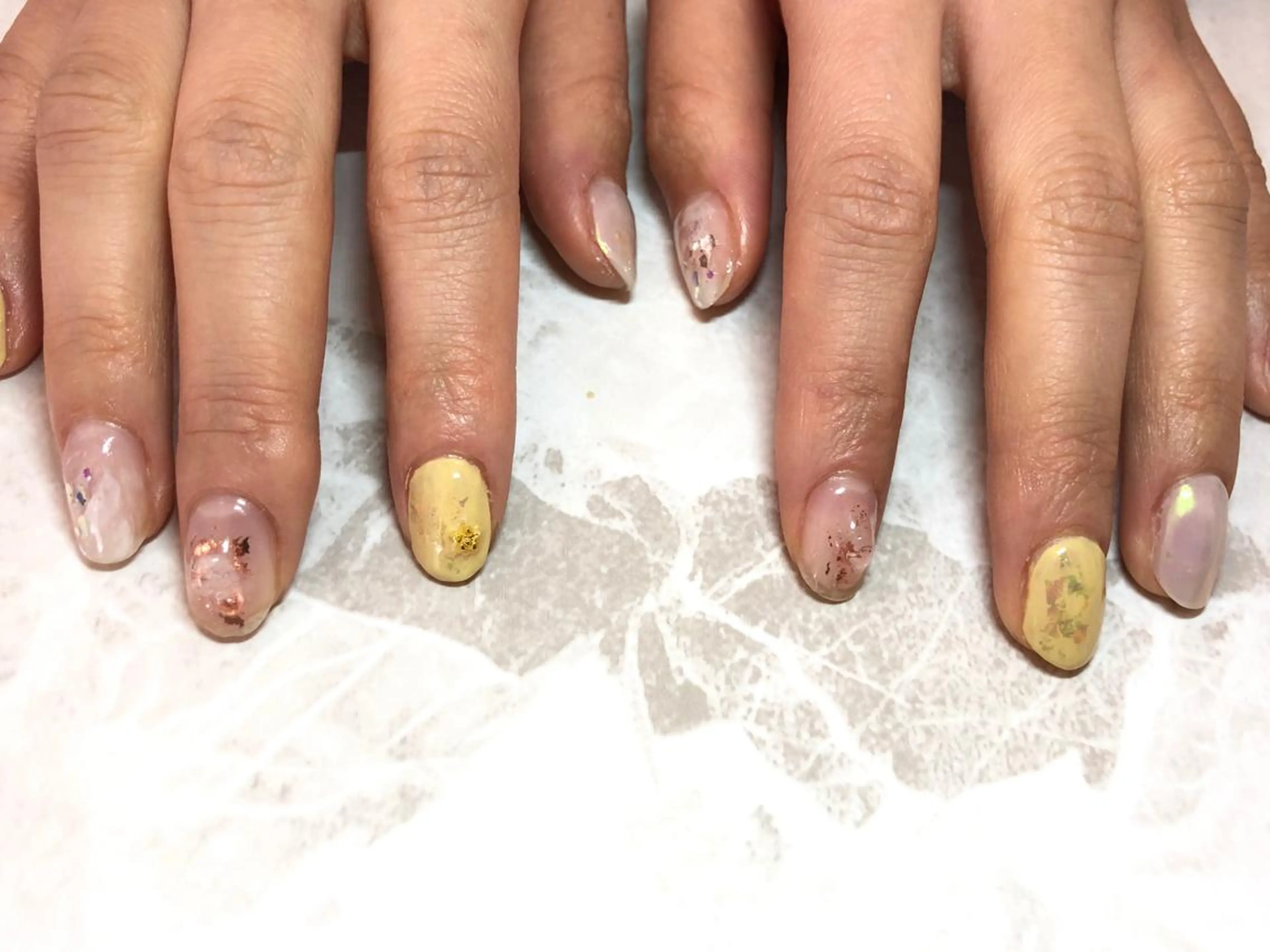 ネイル 黄色 clocln  / Suzukaのネイルデザイン