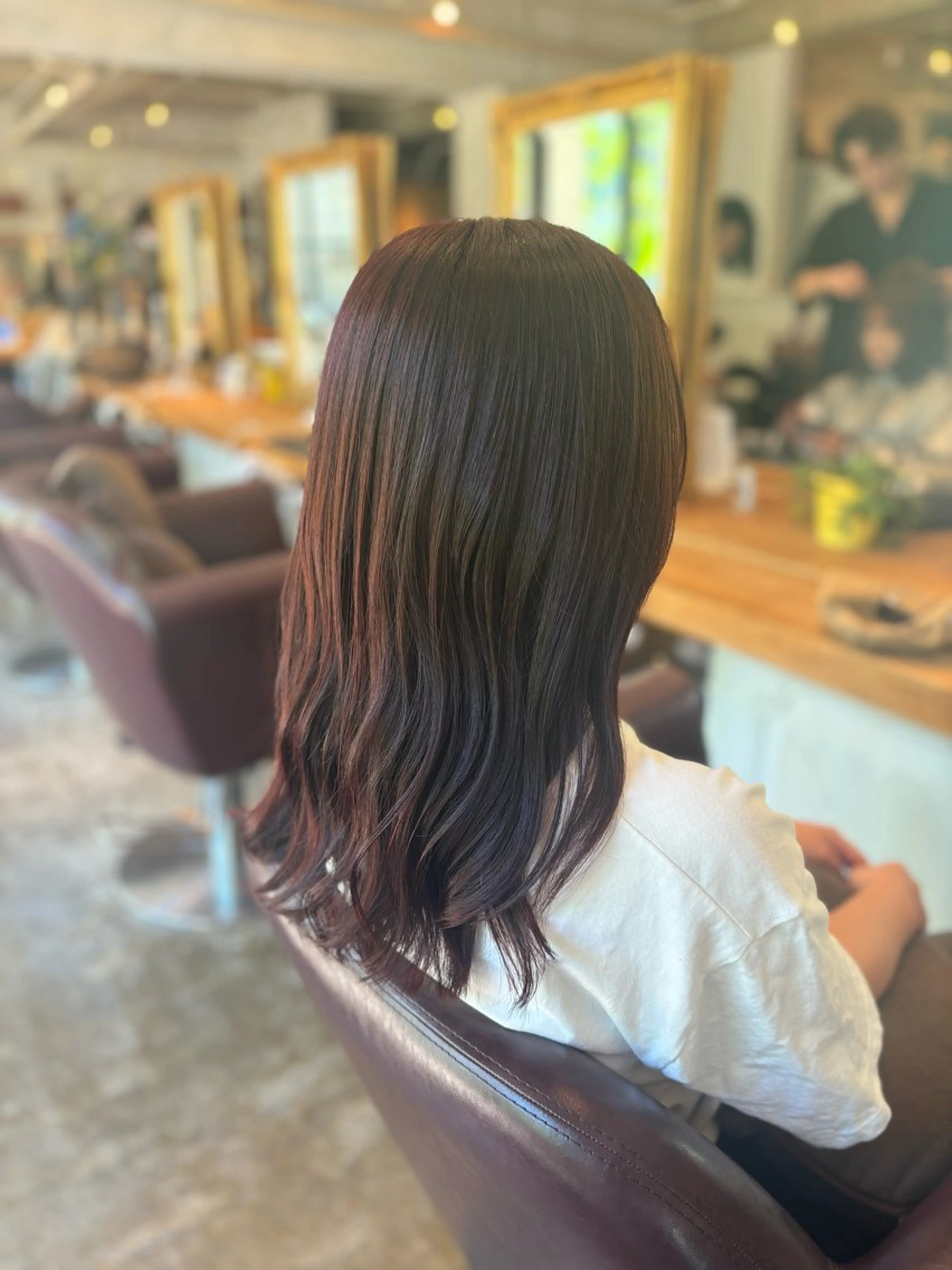 セミロング カラー ブリーチ ブリーチなしカラー レッドカラー 髪質改善カラー ブラウン🤎YUMEのヘアスタイル