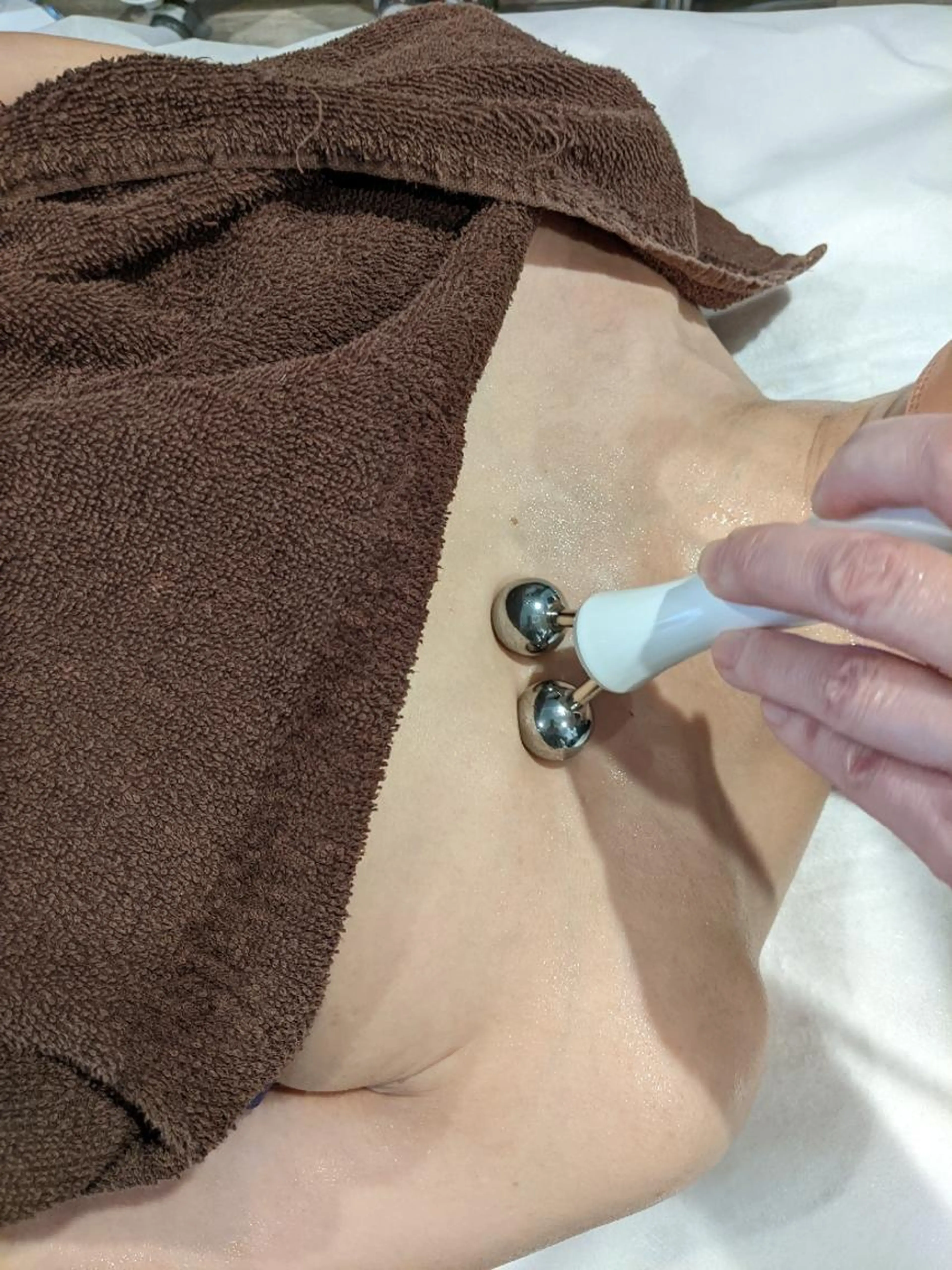 小顔&ヘッドセラピー(背中マッサージ付)60分の写真