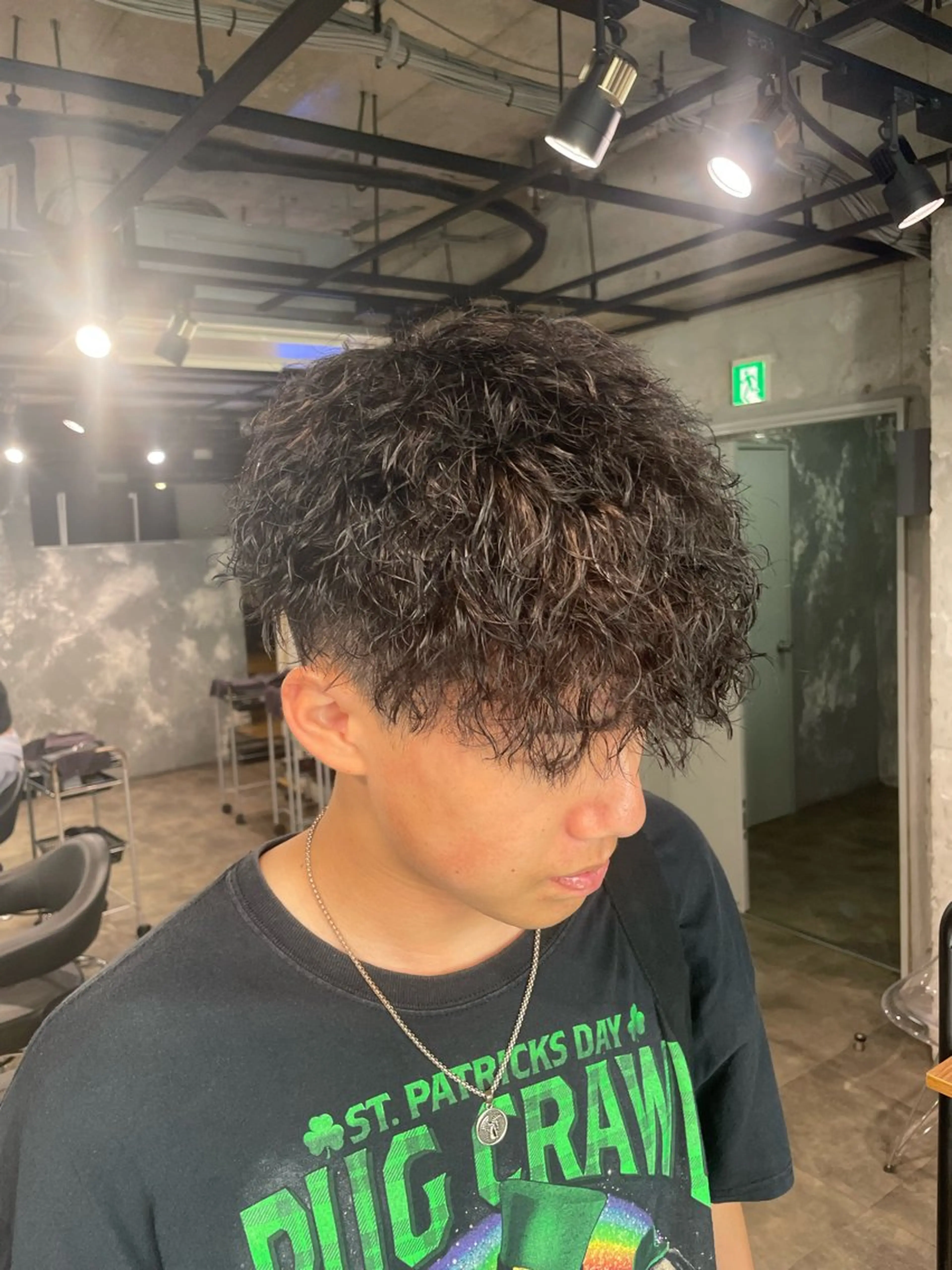 パーマ メンズ カット ヘアカラー トリートメント 艶髪/透明感🪽 DISCO🪽のヘアスタイル