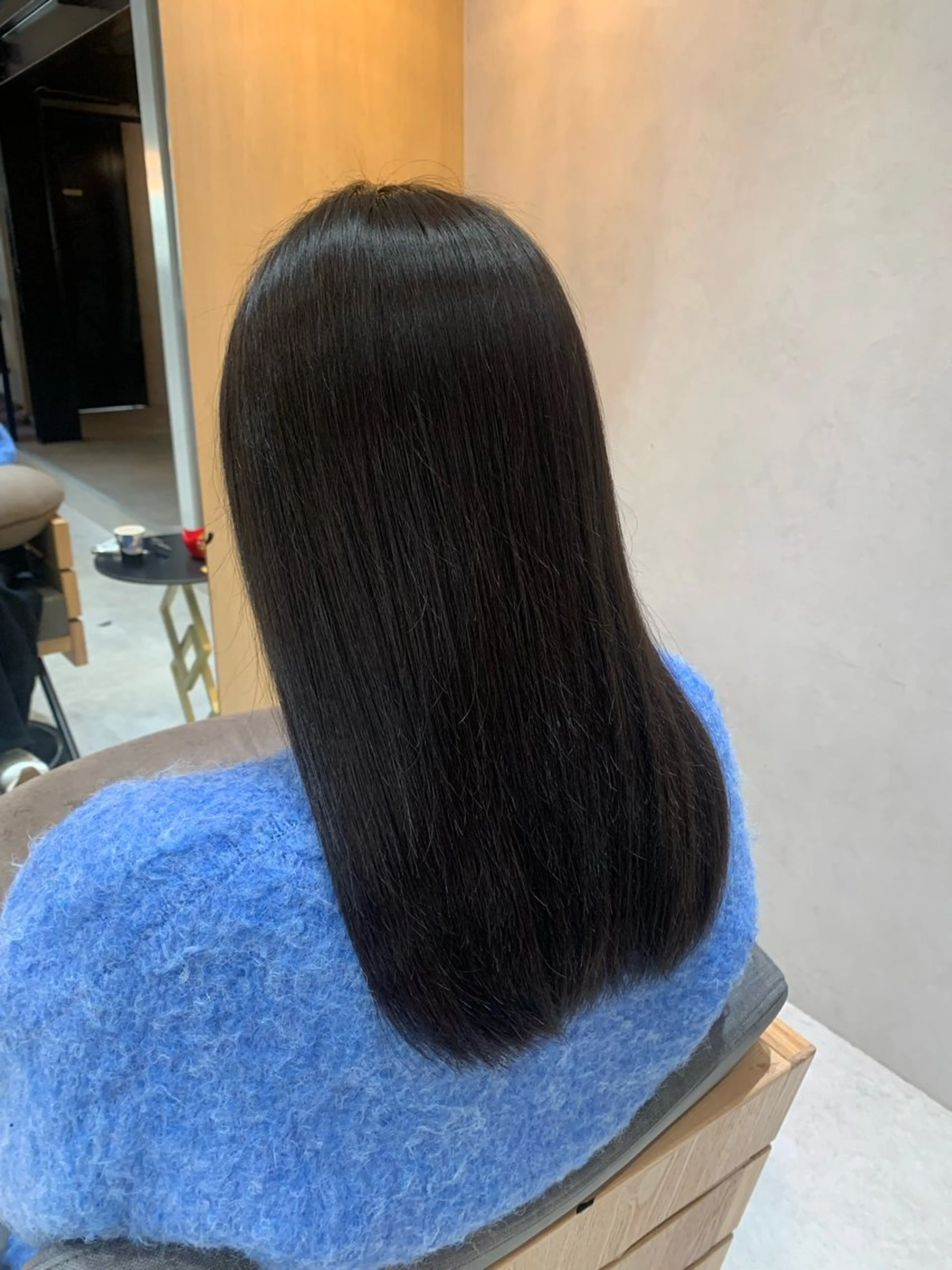 セミロング ヘアカラー 本多 永佳のヘアスタイル