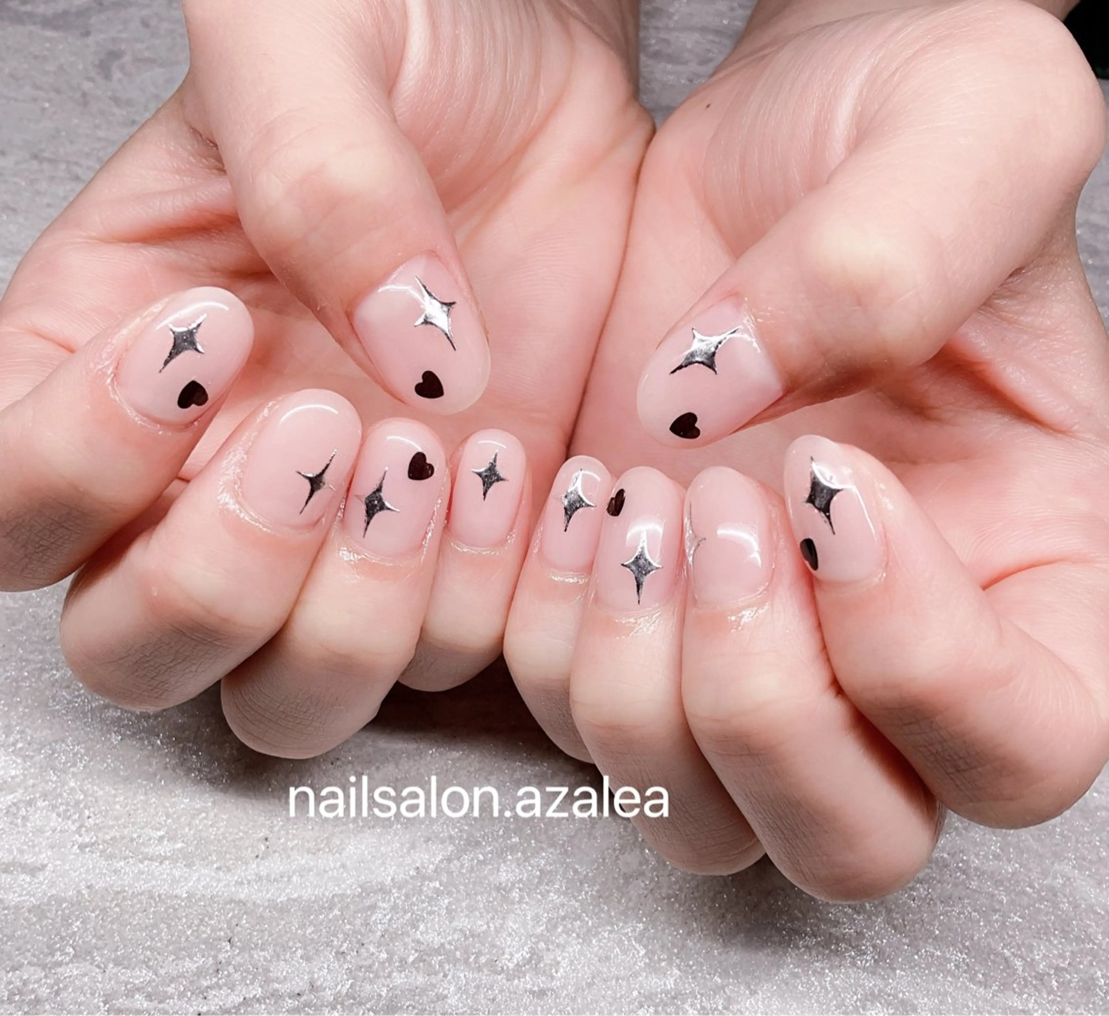 ネイル ハンドネイル R inのネイルデザイン