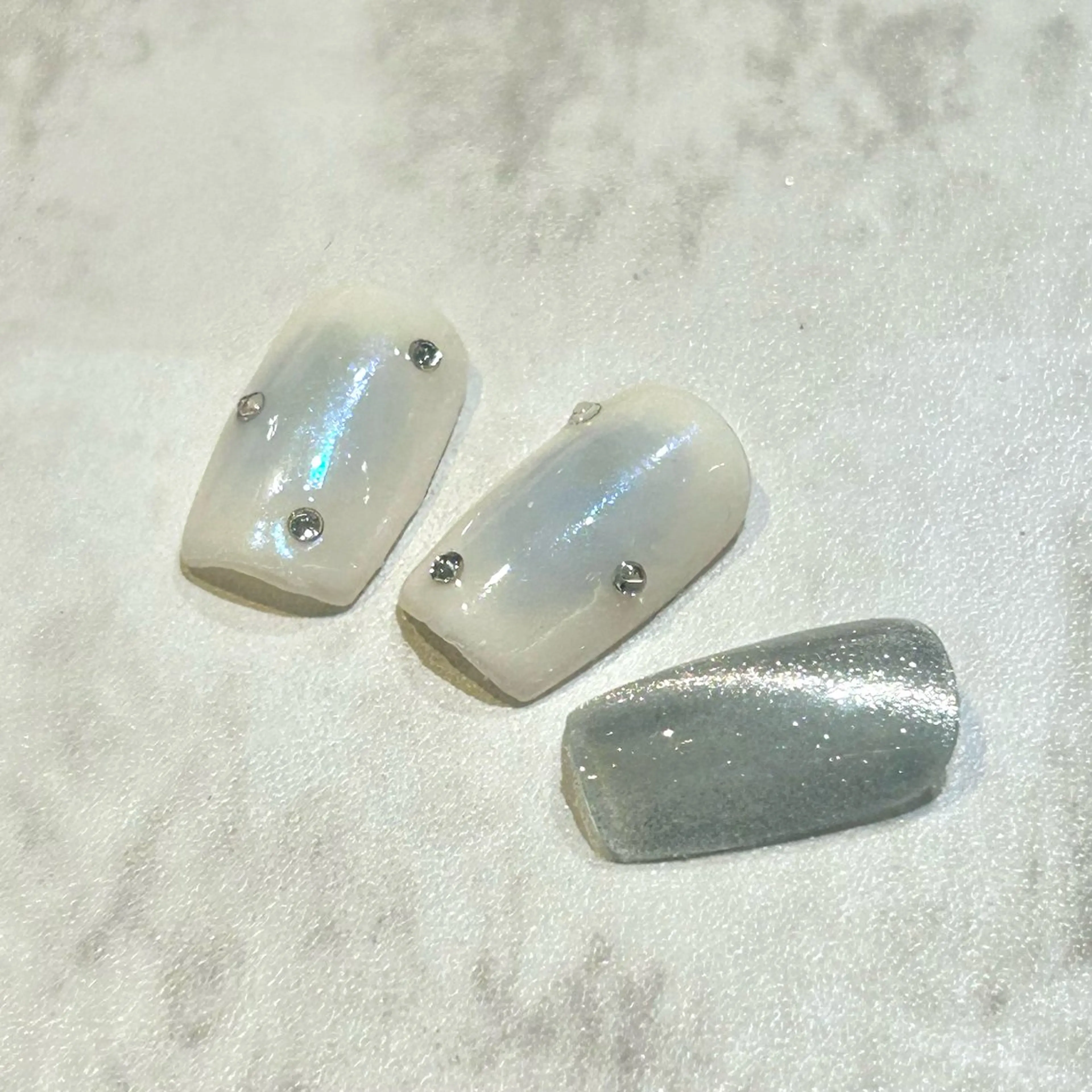 ネイル チークネイル マグネットネイル 🧚 KURUMIのネイルデザイン