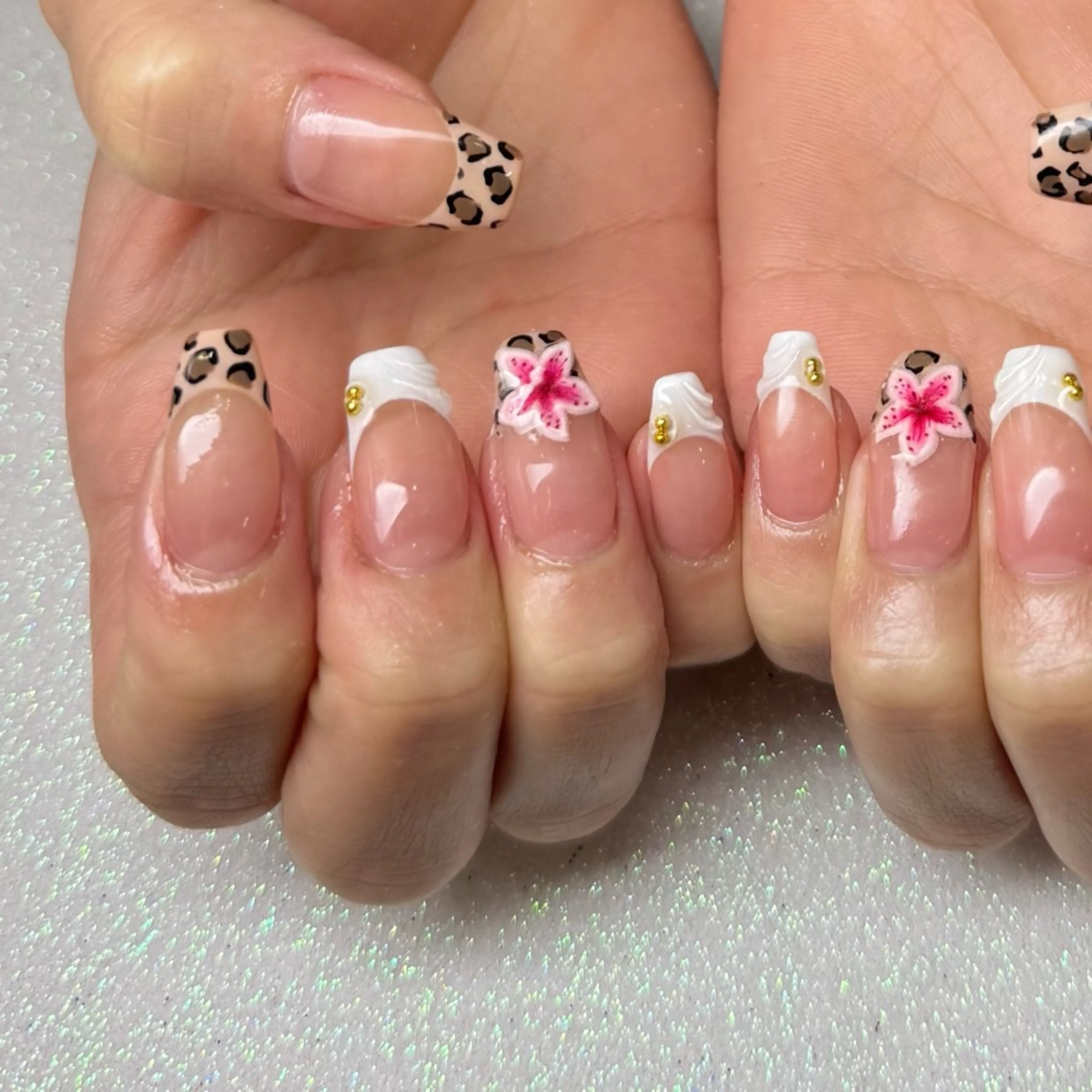 ネイル ハンドネイル VIERU 🌈🎀💖のネイルデザイン