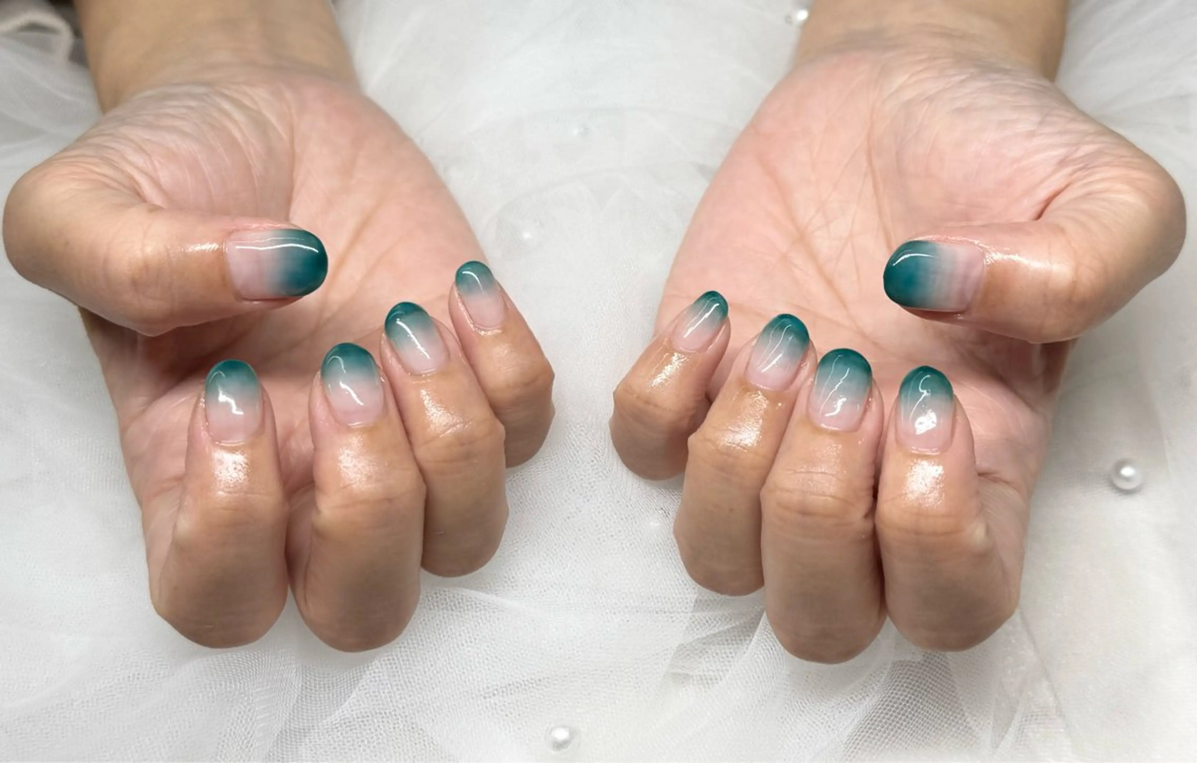 ネイル グラデーション salone Regina 【サローネ レジーナ】所属・Regina Marinaのネイルデザイン