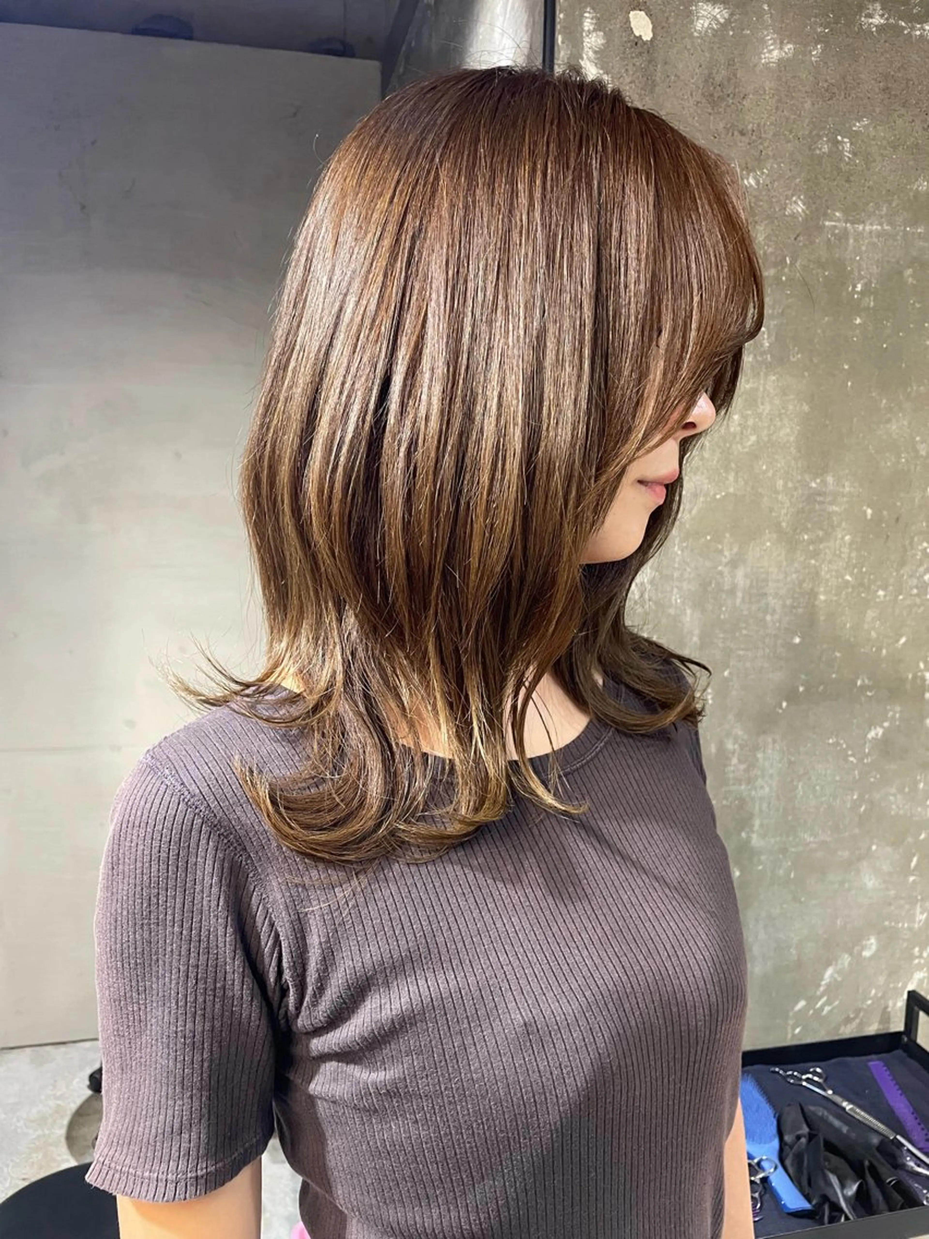 ミディアム カラー ベージュカラー ブリーチ グレージュ ブリーチなしカラー オリーブグレージュ カット ヘアカラー トリートメント 美髪カラー✨本間 貴広のヘアスタイル