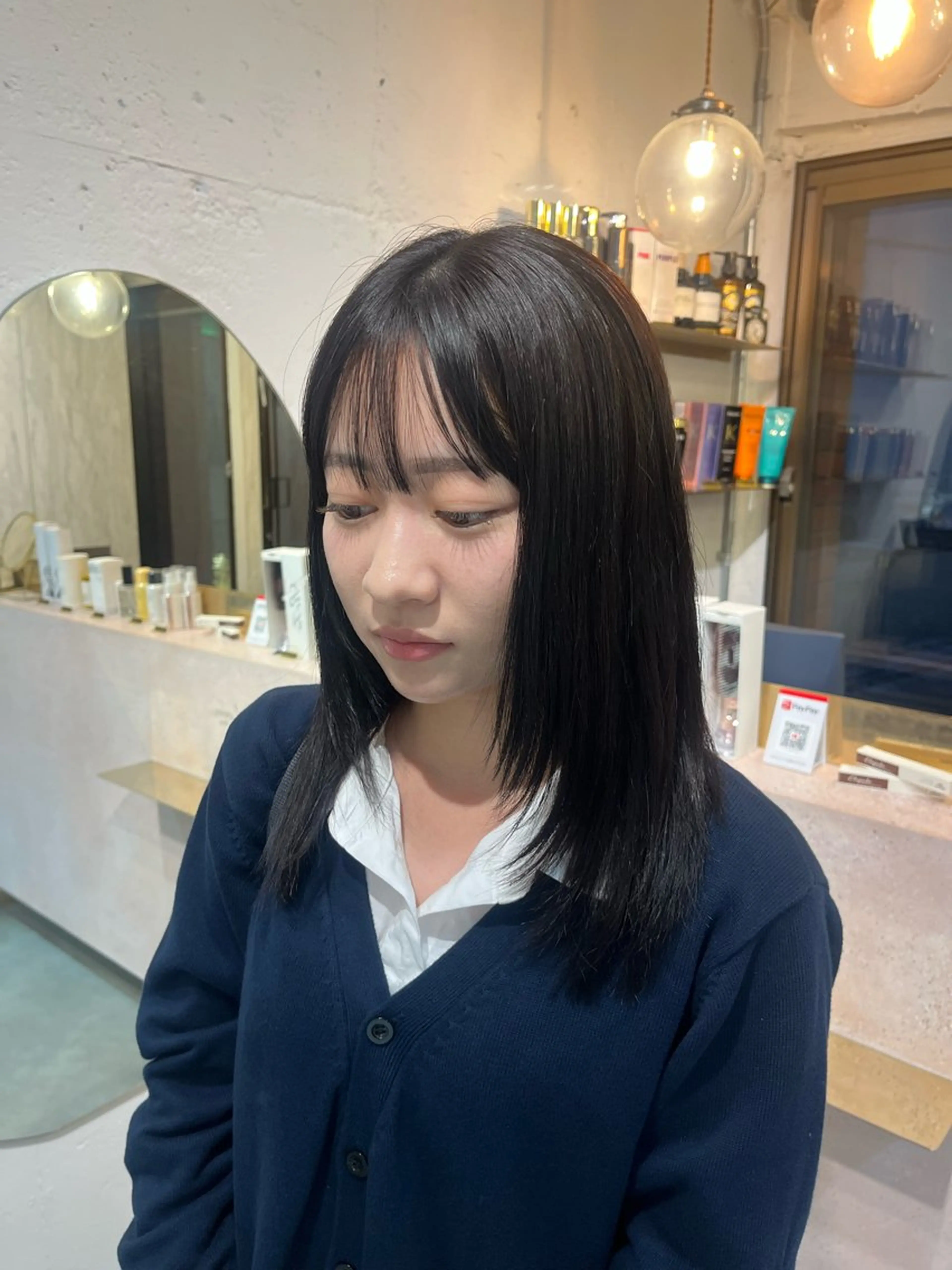 セミロング 韓国レイヤーカット/ ハイトーン/マアヤのヘアスタイル