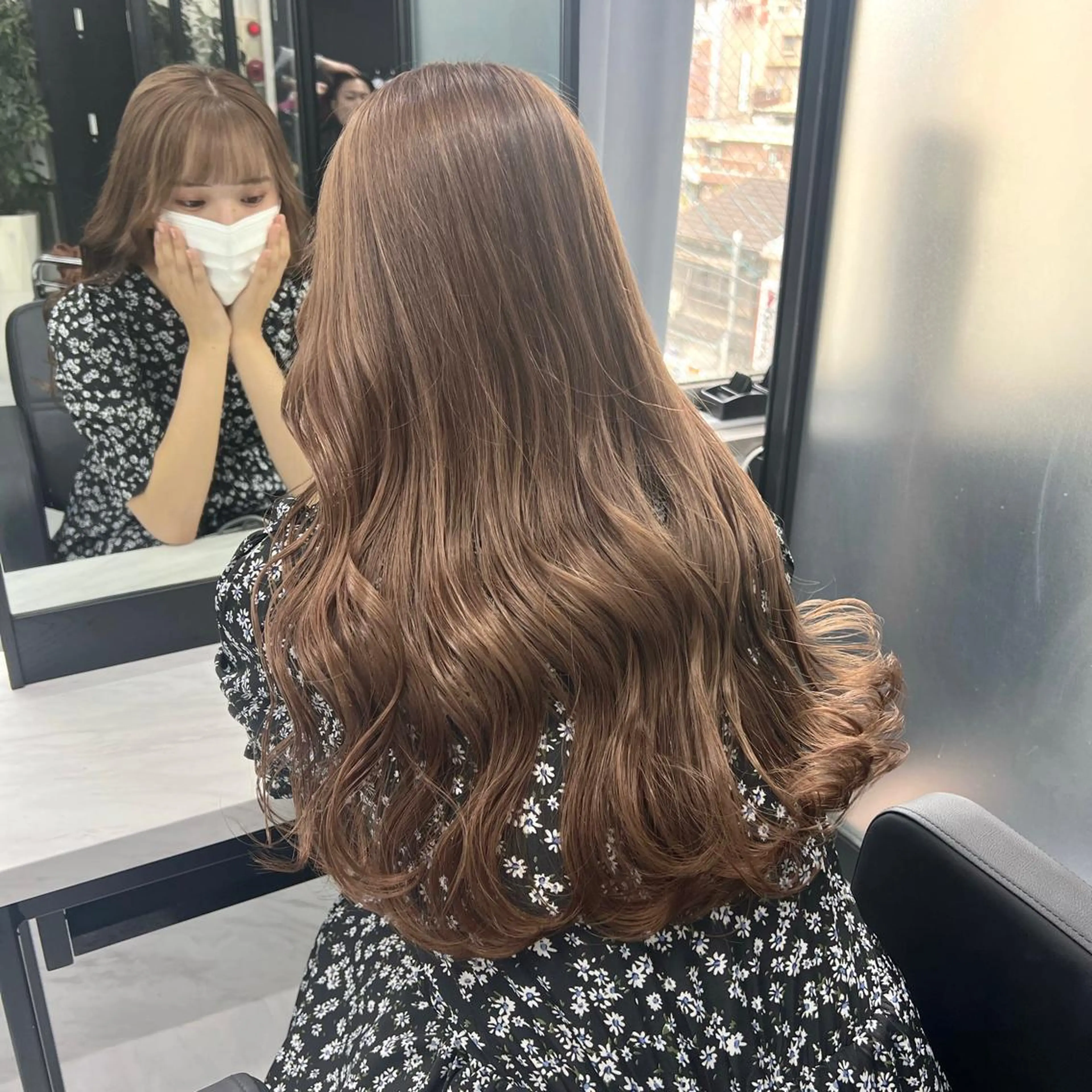 ロング カラー シールエクステ ハイトーンカラー エクステ ヘアカラー シールエクステ特化 ハイトーン、NANAのヘアスタイル