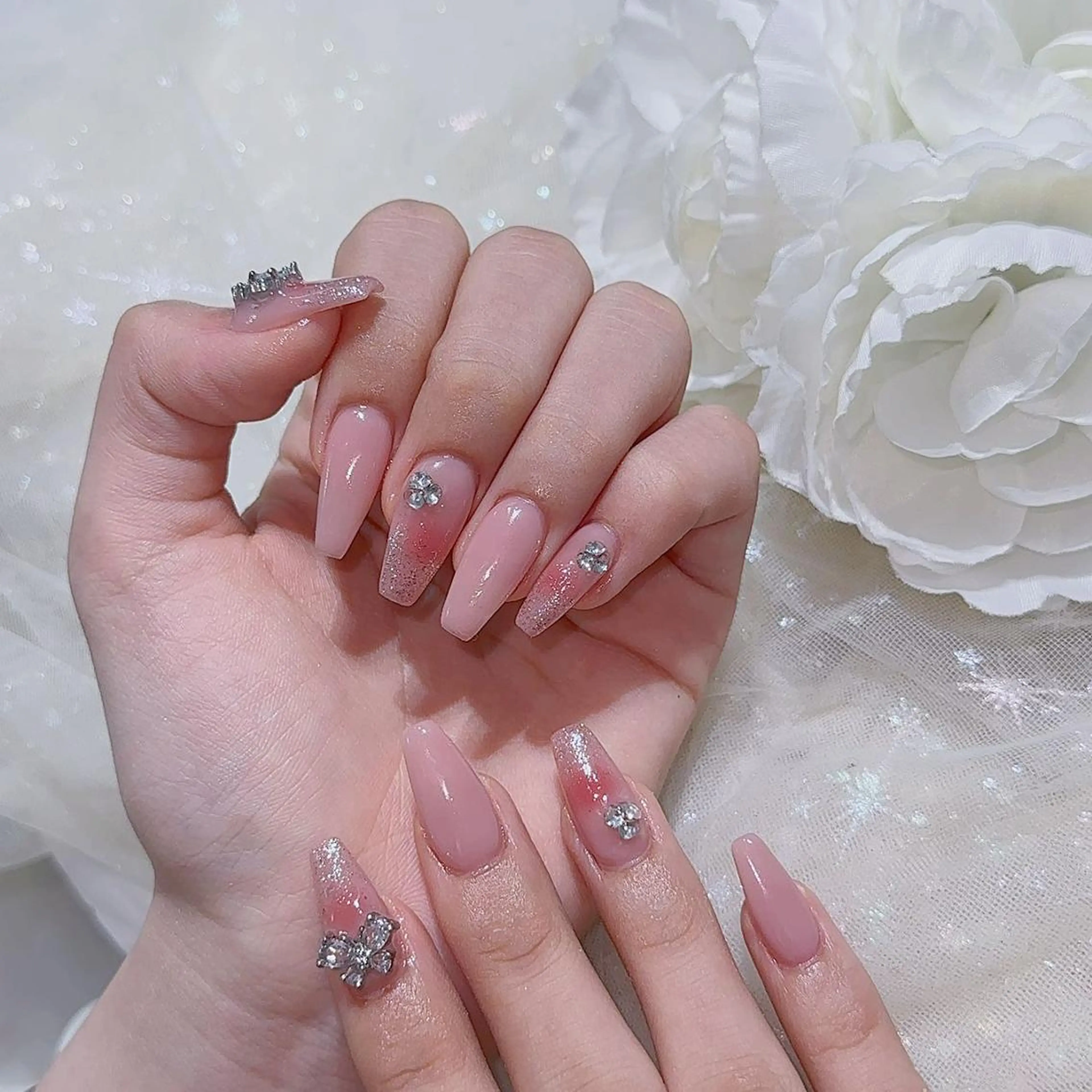 ネイル 長さ出し ネイルチップ Queens momoのネイルデザイン