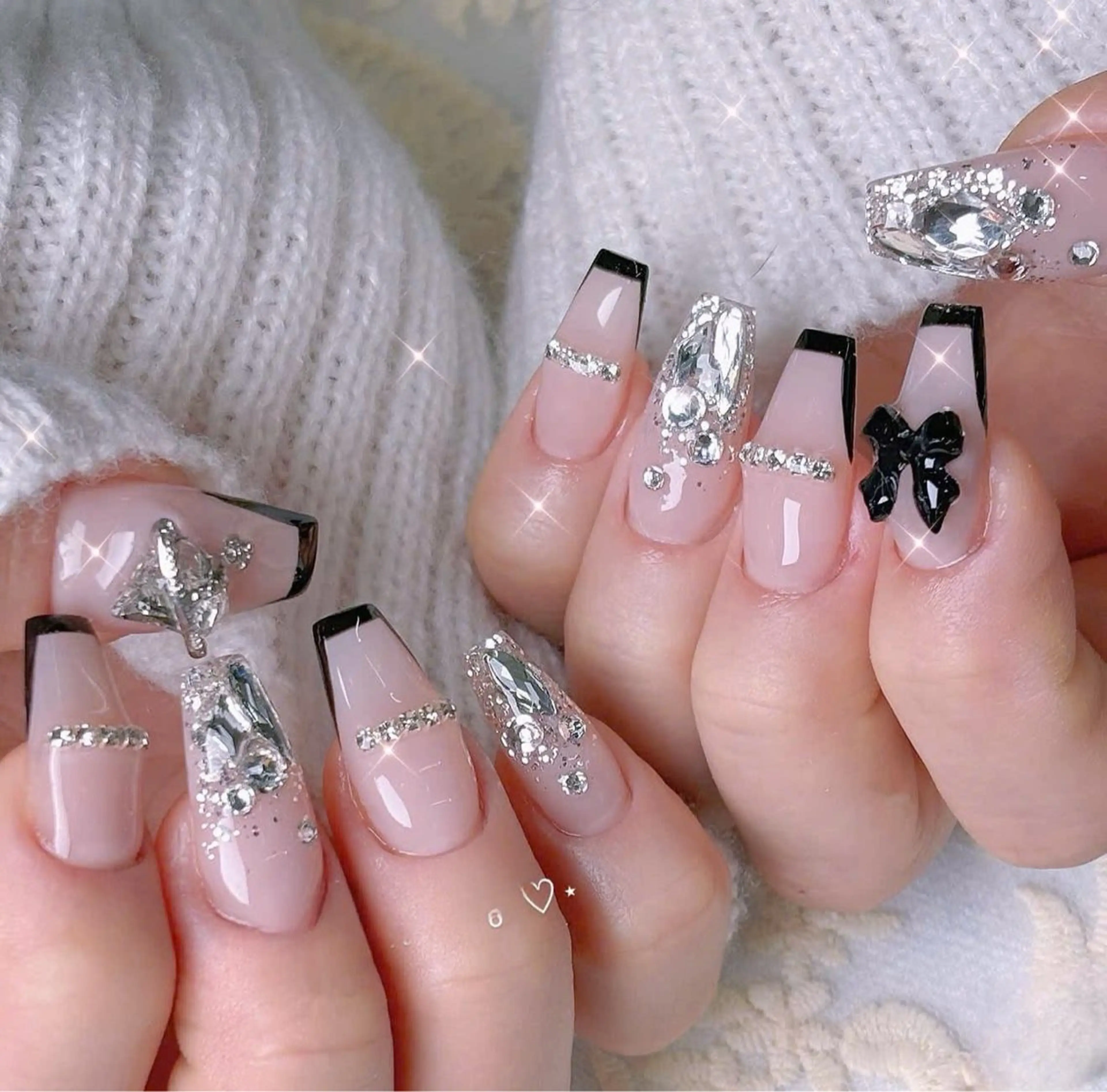 ネイル フレンチネイル キラキラネイル マグネットネイル ミラーネイル ニュアンスネイル ハンドネイル Tira Nailのネイルデザイン