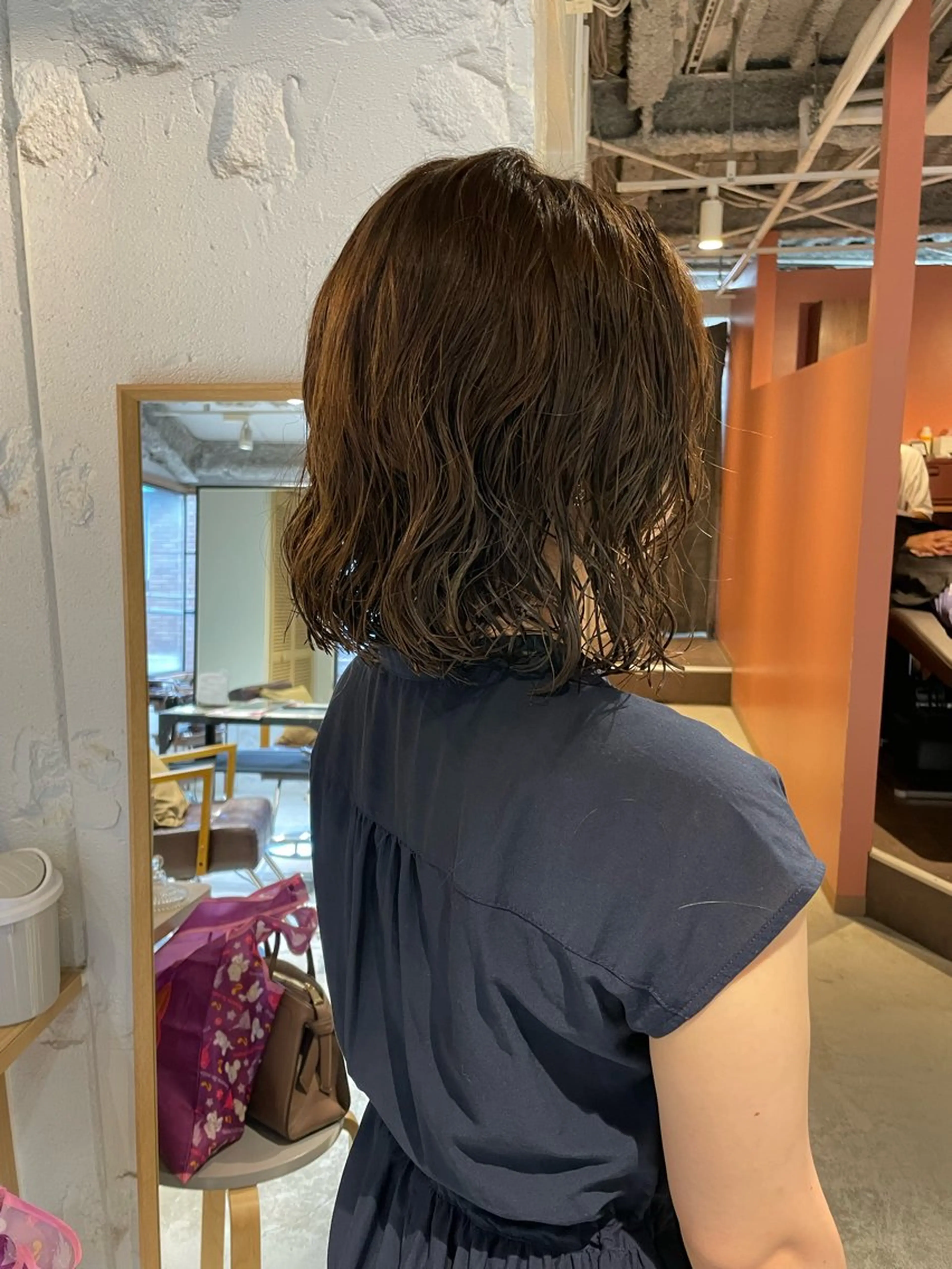 ミディアム カラー パーマ ミディアムパーマ ベージュカラー 透明感カラー オリーブベージュ ボブ レイヤー×初 パーマ|hinakoのヘアスタイル