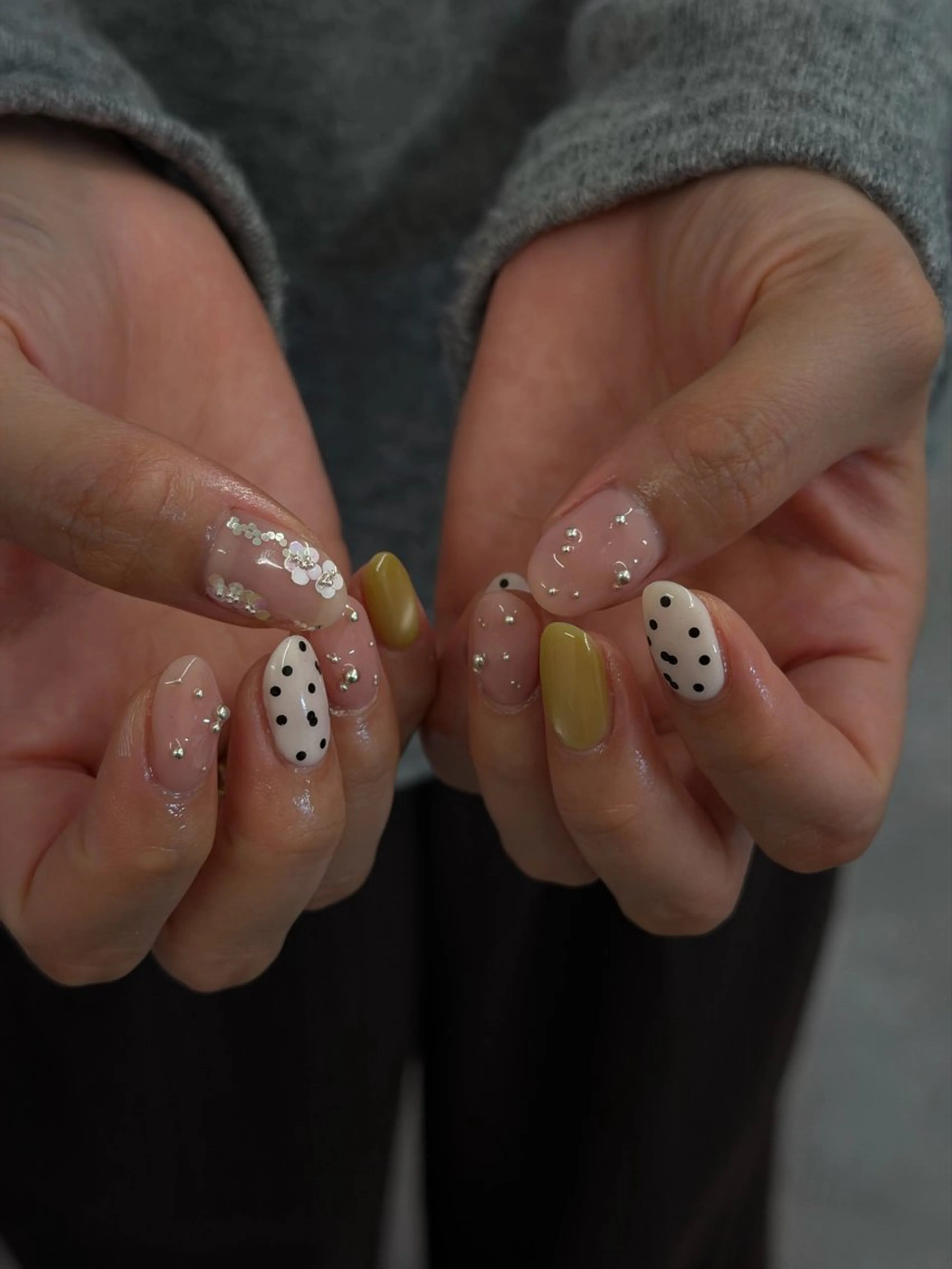 ネイル ドット ジェルネイル マグネットネイル ニュアンスネイル パラジェル ハンドネイル ハンドケア Bana_ Nailのネイルデザイン