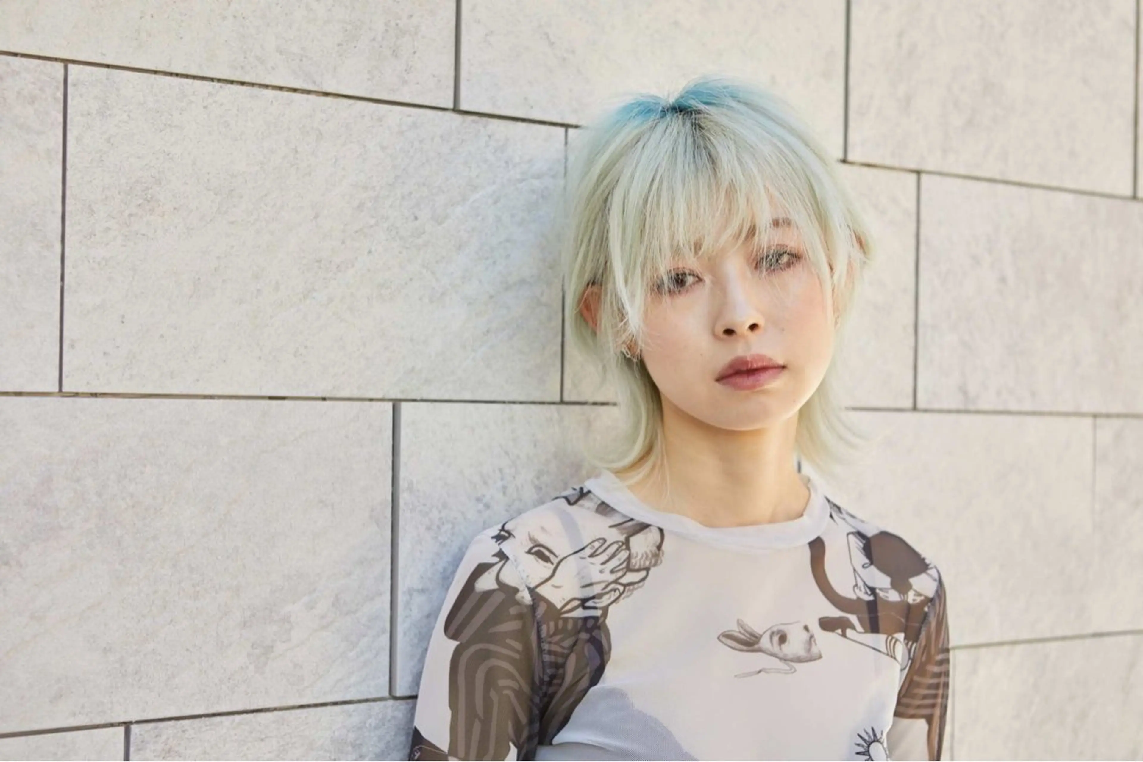 ショート カラー ブリーチ 𝙱𝙻𝙴𝙽 𝚋𝚢 𝚍𝚘𝚝.所属・🤍BLEN 窓🤍のヘアスタイル