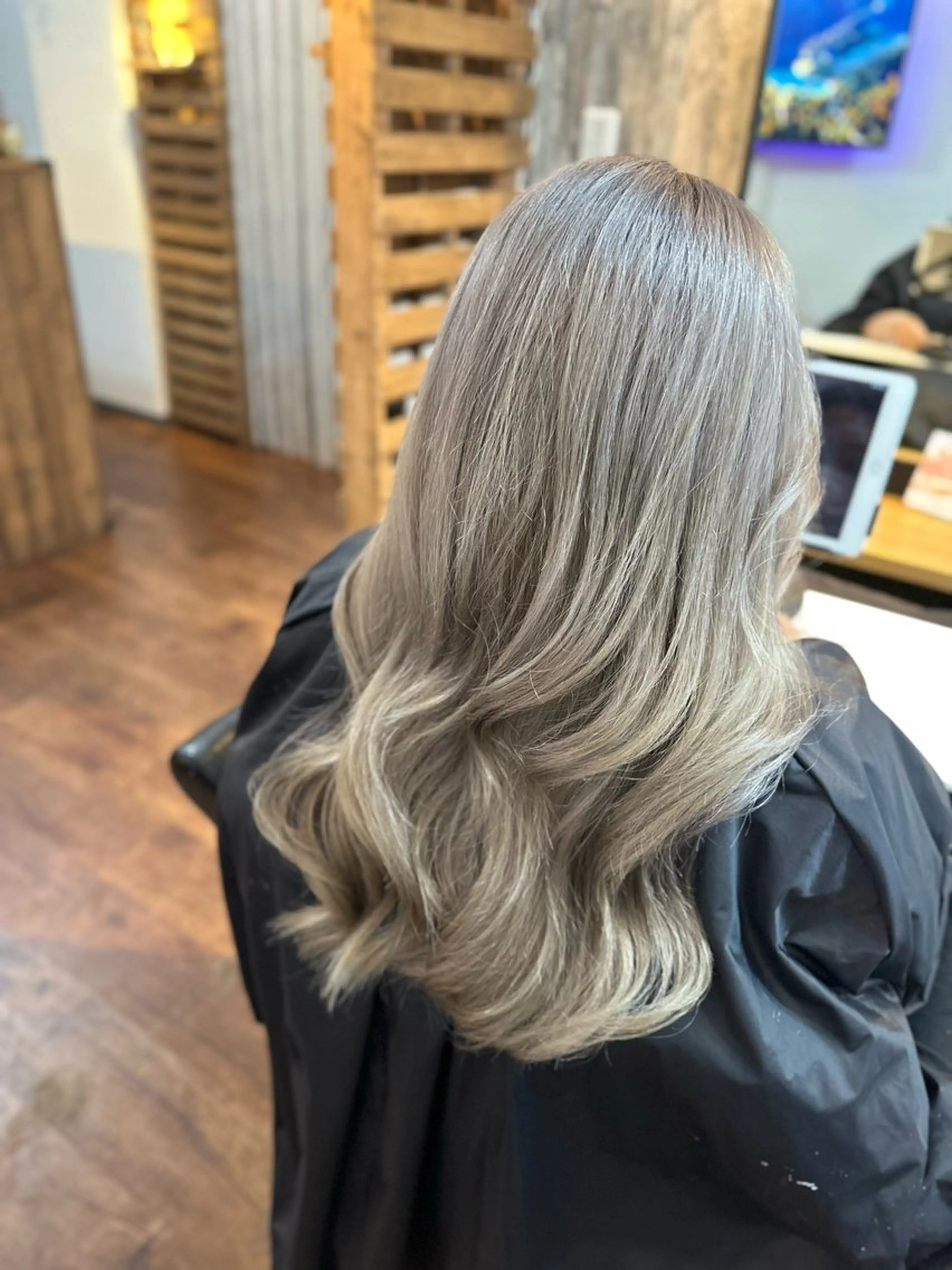 ロング カラー ブロンド ヘアカラー トリートメント Lizir  ルズィール所属・Luzir⭐︎ GEN⭐︎のヘアスタイル