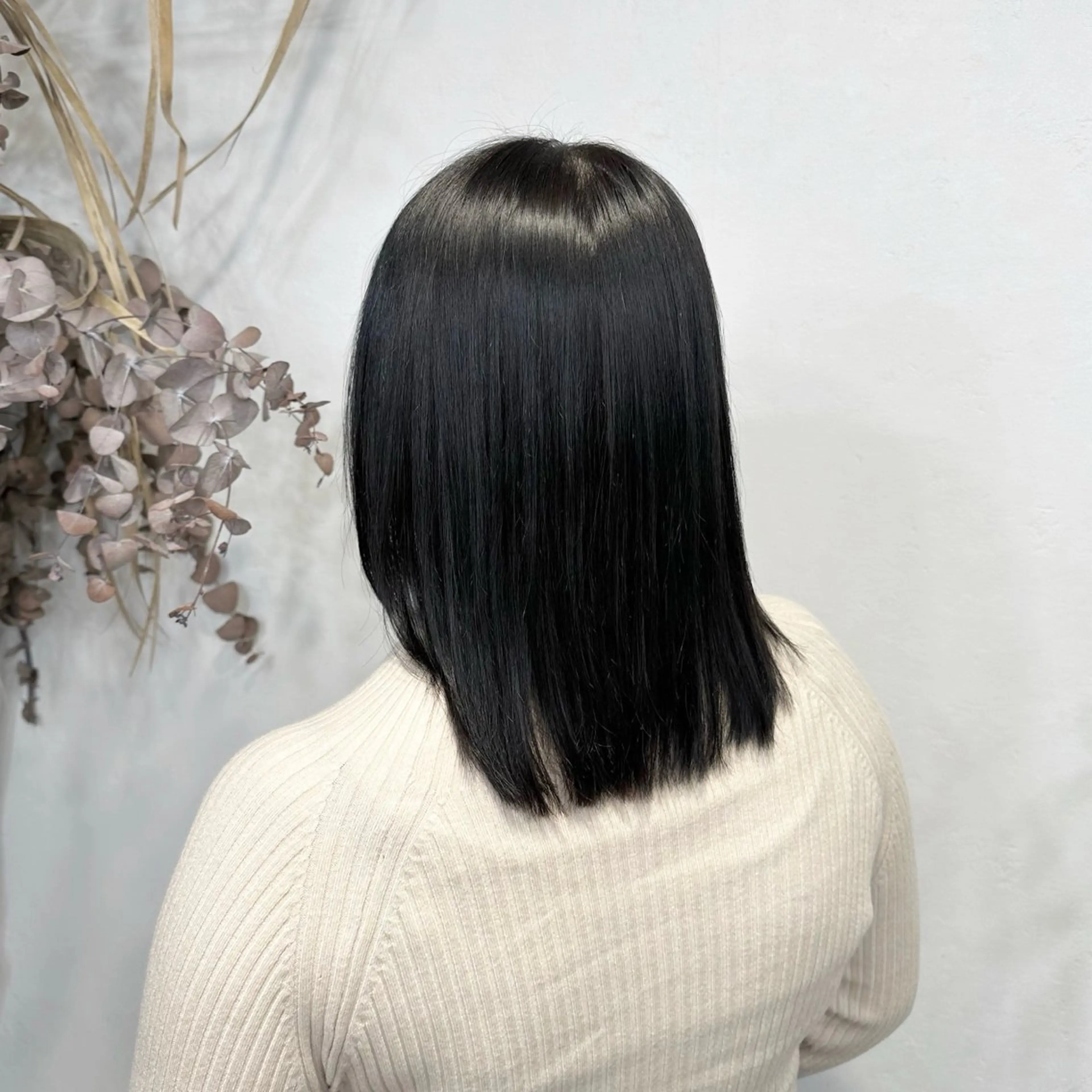 ミディアム カット ピンク・ラベンダー 艶カラー🍁かえでのヘアスタイル