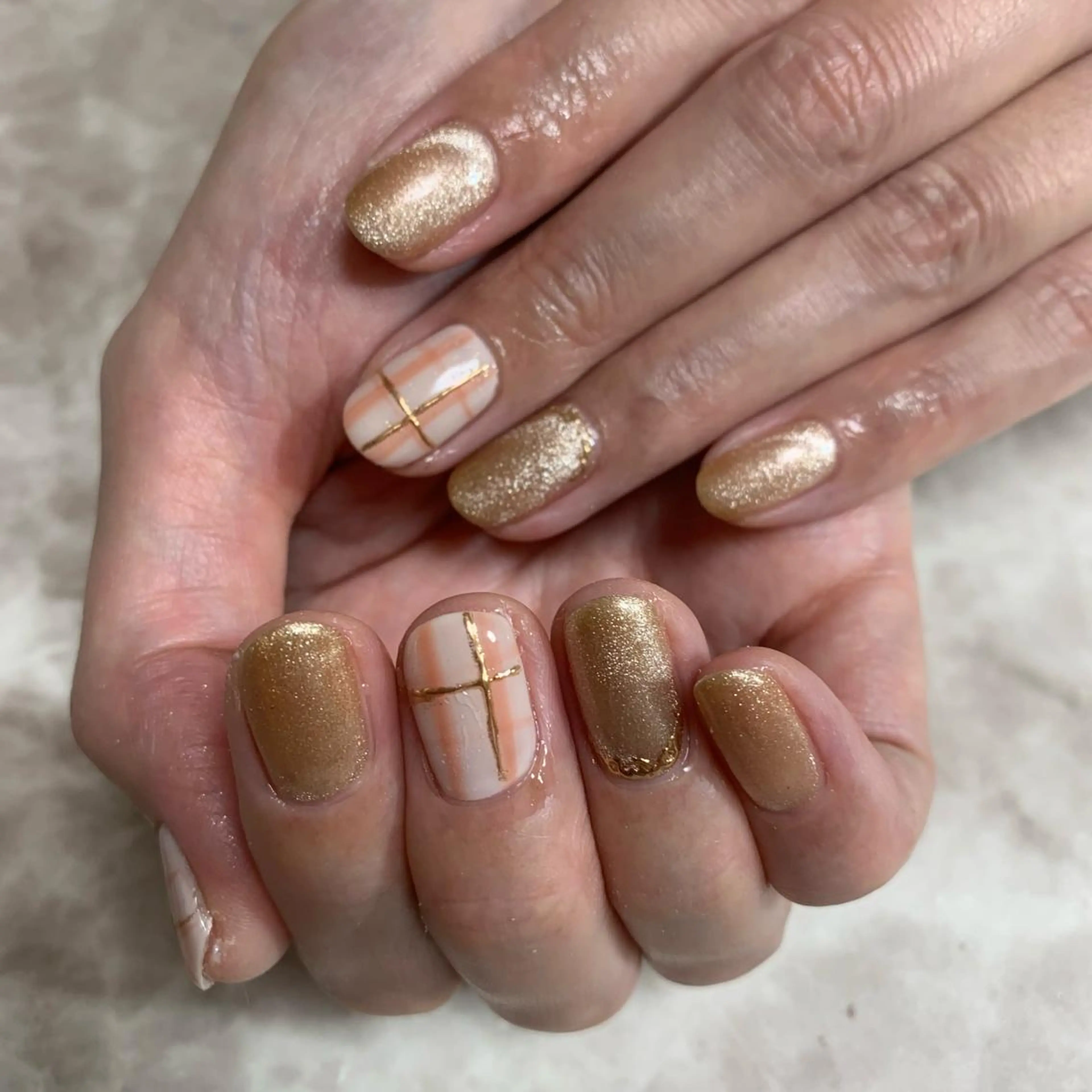 ネイル マグネットネイル 冬ネイル salon Hush Hushのネイルデザイン