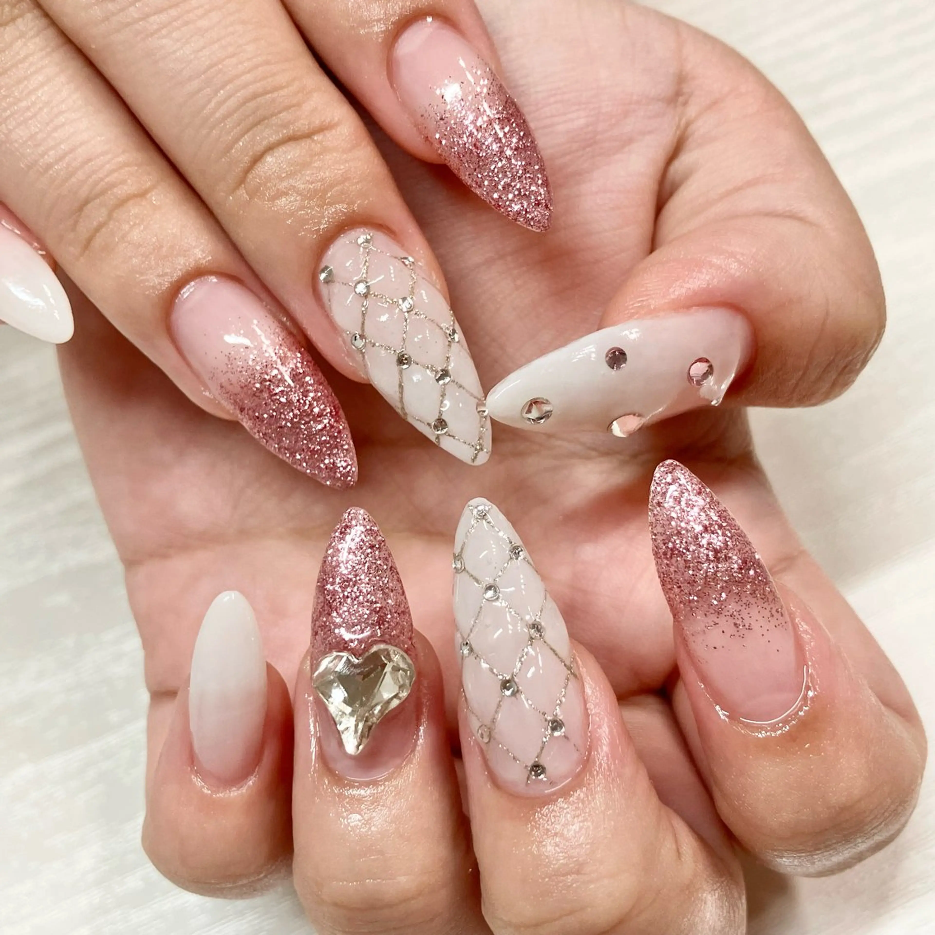 ネイル BellaLuna 金子のネイルデザイン