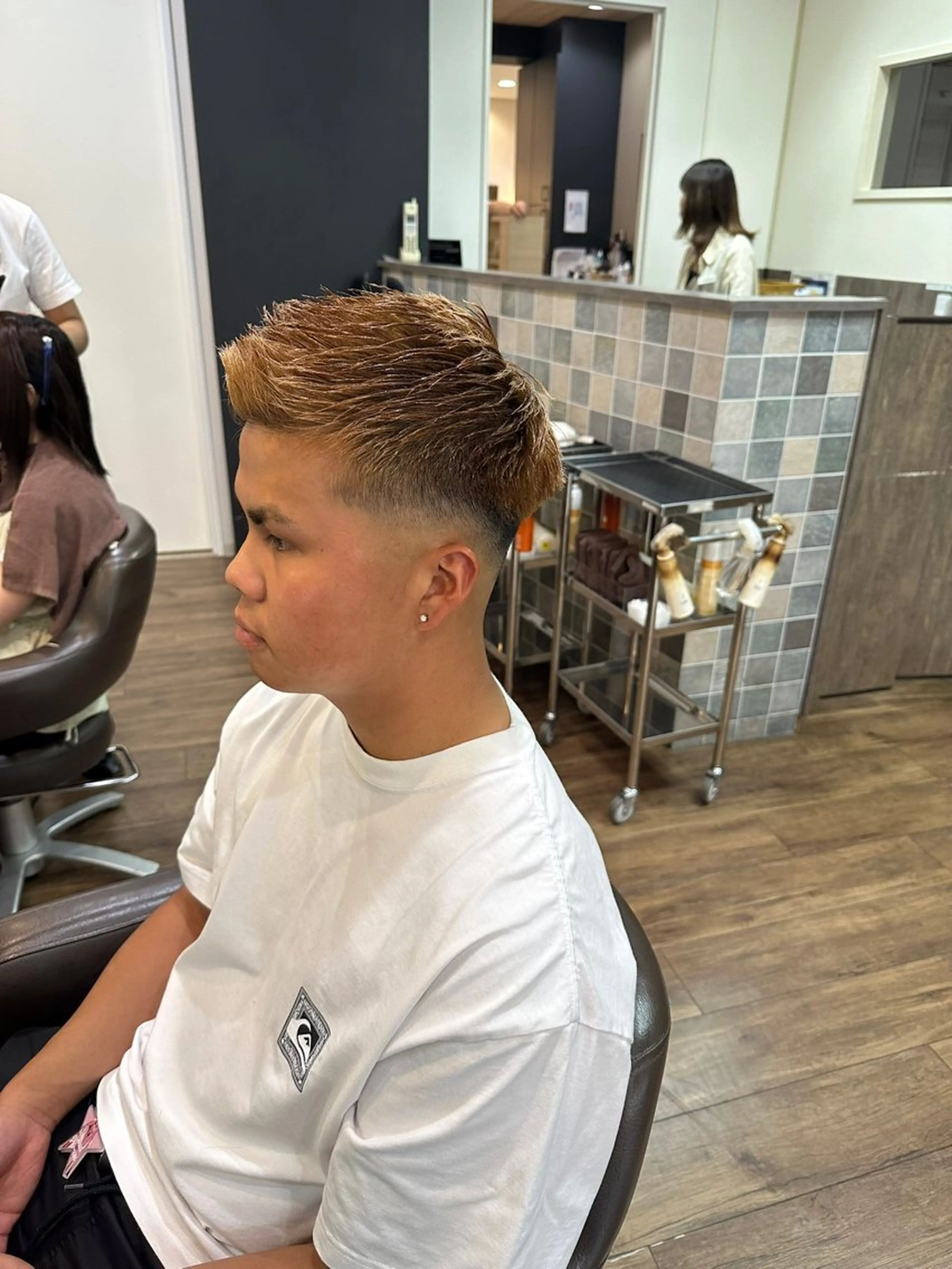 ショート メンズ フェードカット スキンフェード 小川 音哉「fluer」のヘアスタイル