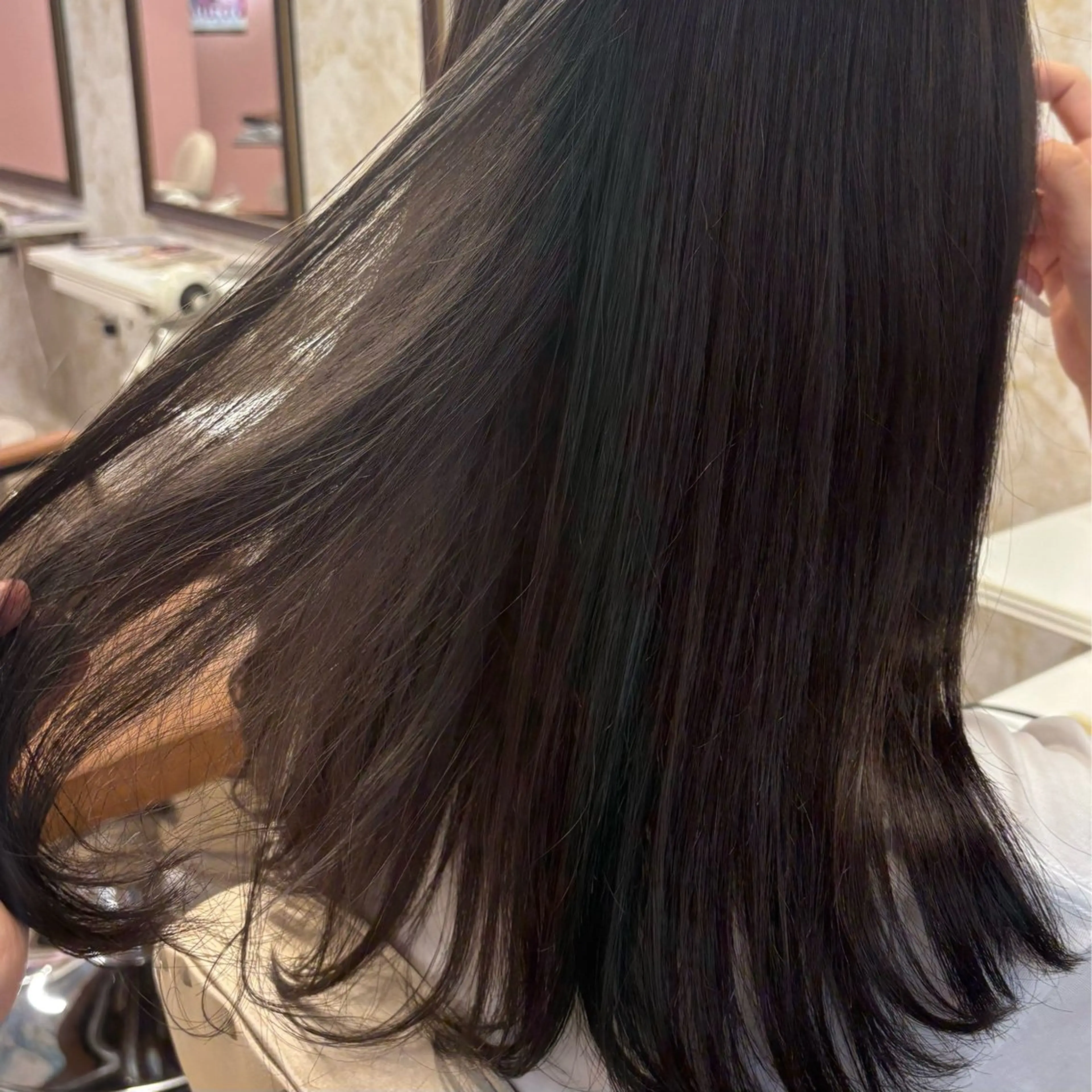 ミディアム カラー ブリーチ 透明感カラー ヘアカラー 津村 慶のヘアスタイル