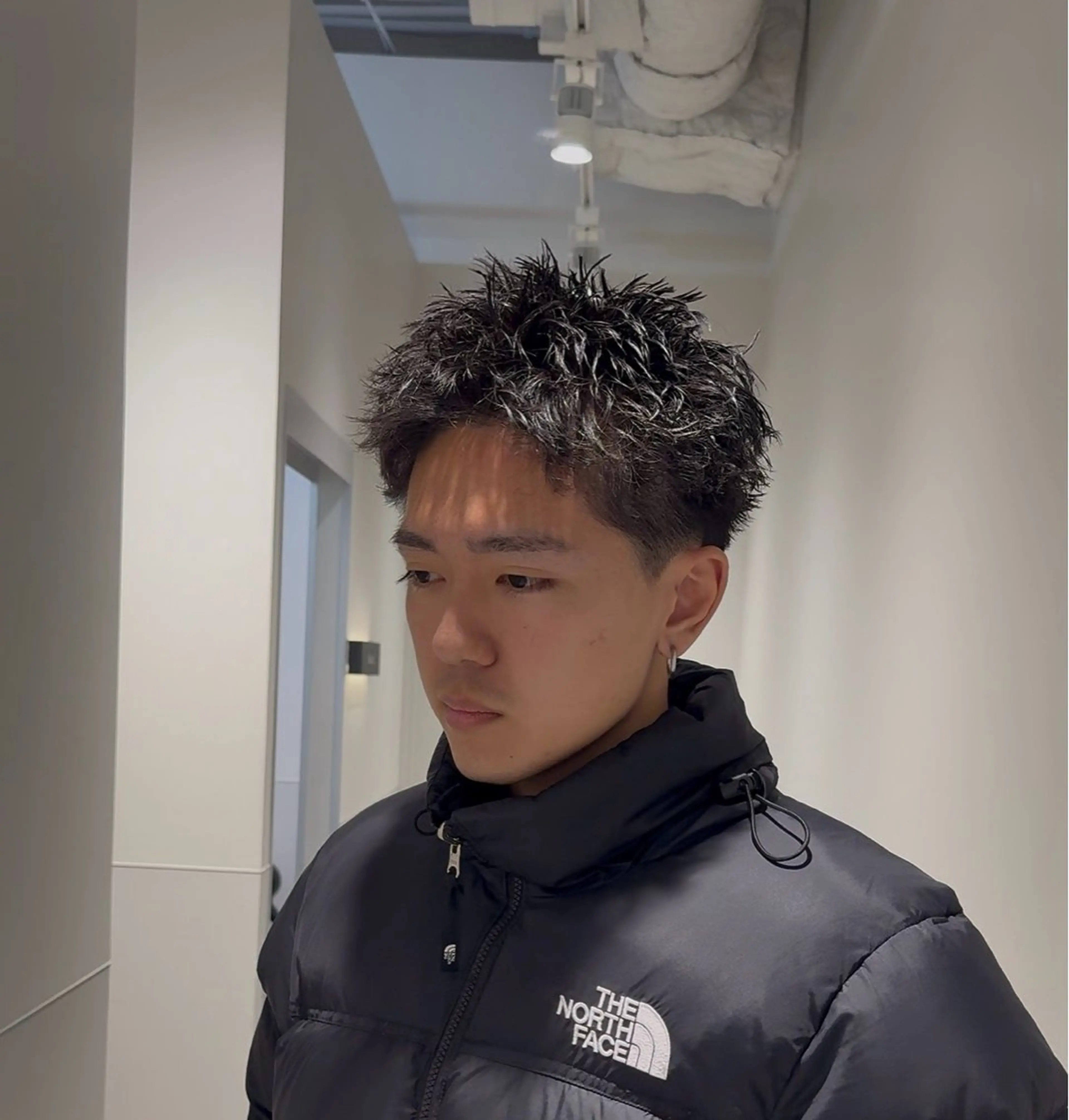 パーマ メンズ カット パーマ SALOWIN梅田茶屋町North店所属・岡田/メンズ特化/パ ーマ&ショートのプロのヘアスタイル