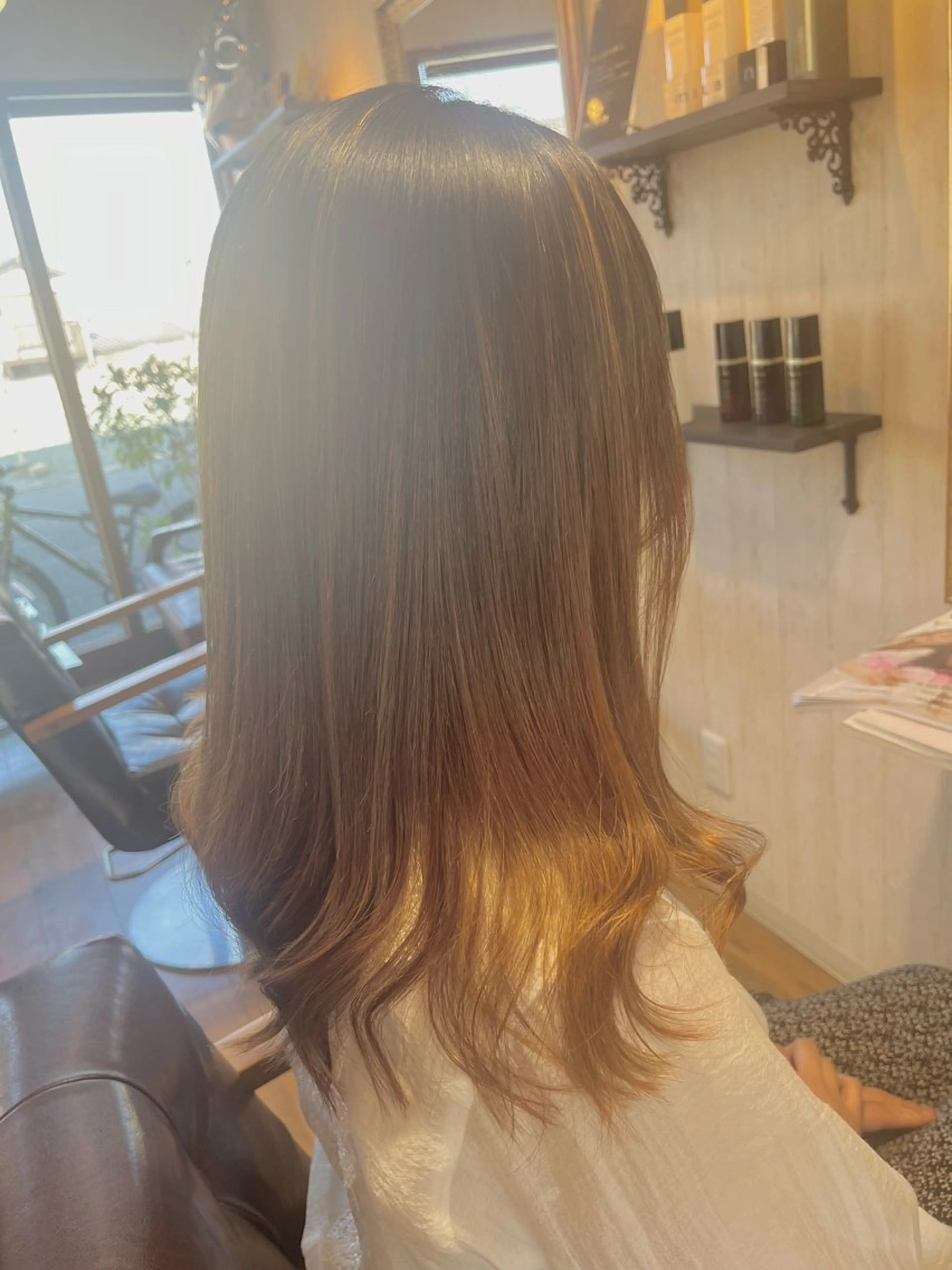 ミディアム カラー 縮毛矯正 SORA所属・ＳＯＲＡ Ｉｉｅのヘアスタイル