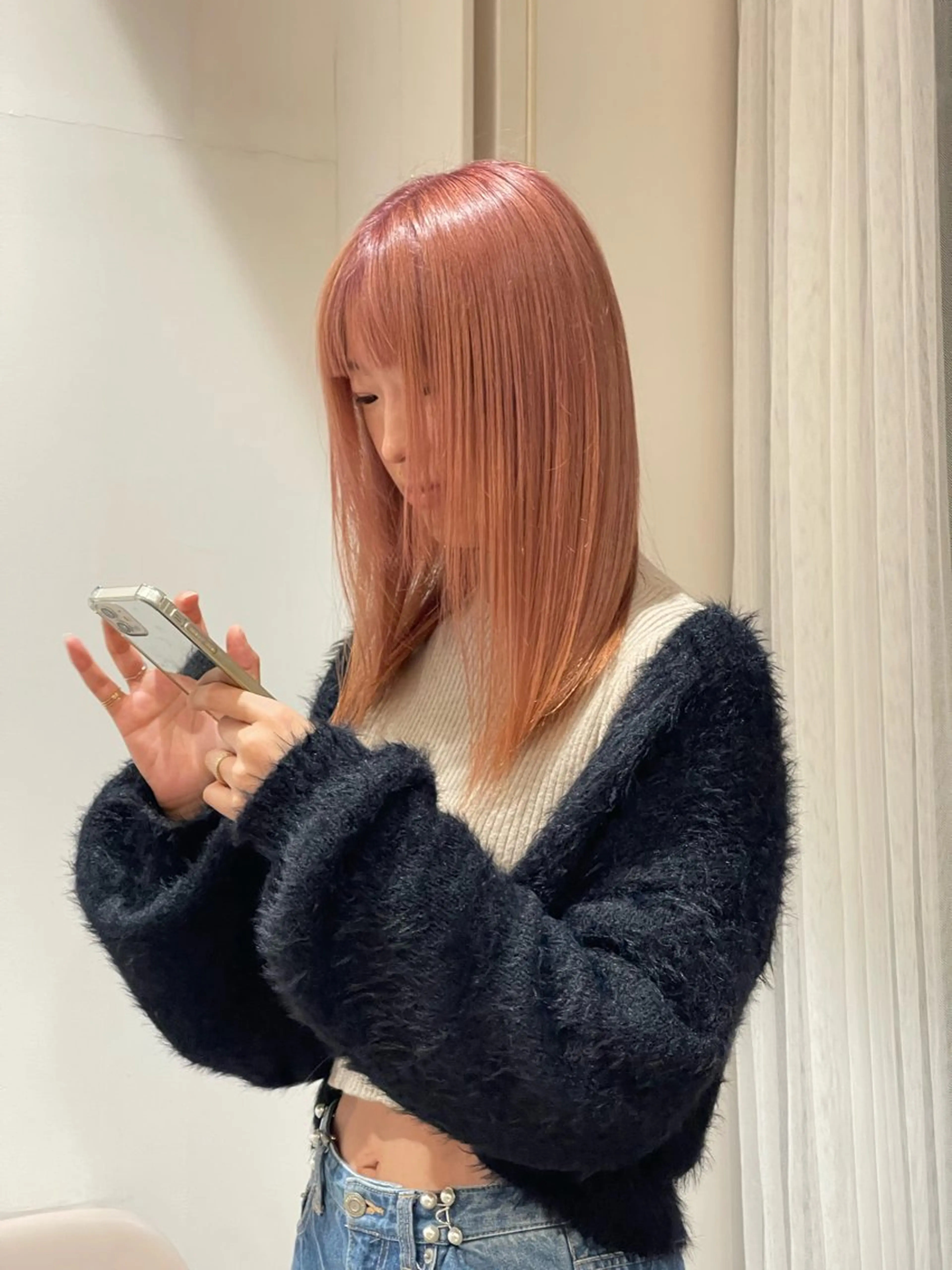 ロング カラー ベージュカラー ブリーチ ピンクカラー ピンクベージュ Hirose Ryoのヘアスタイル