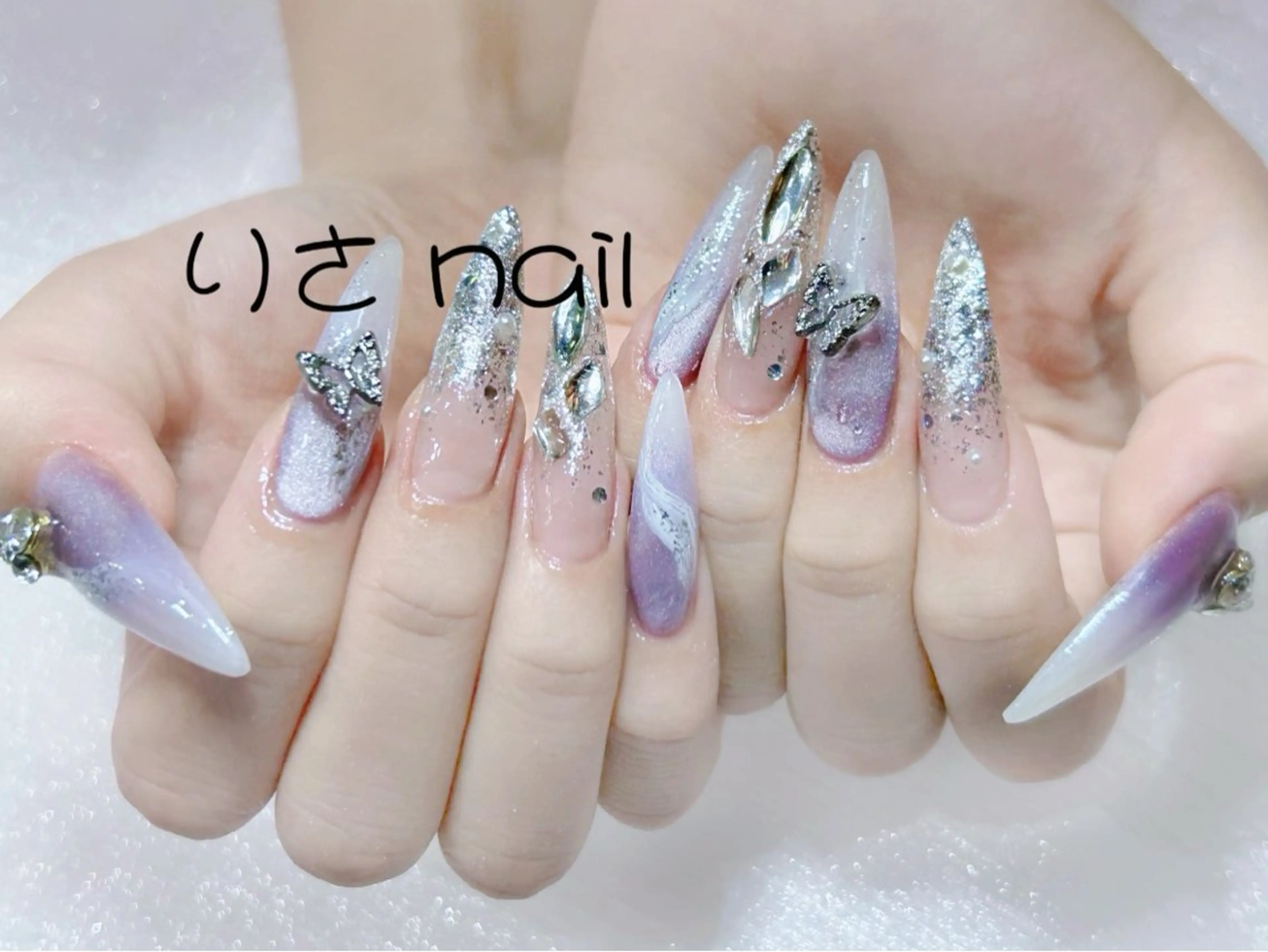 ネイル ハンドネイル リ サのネイルデザイン