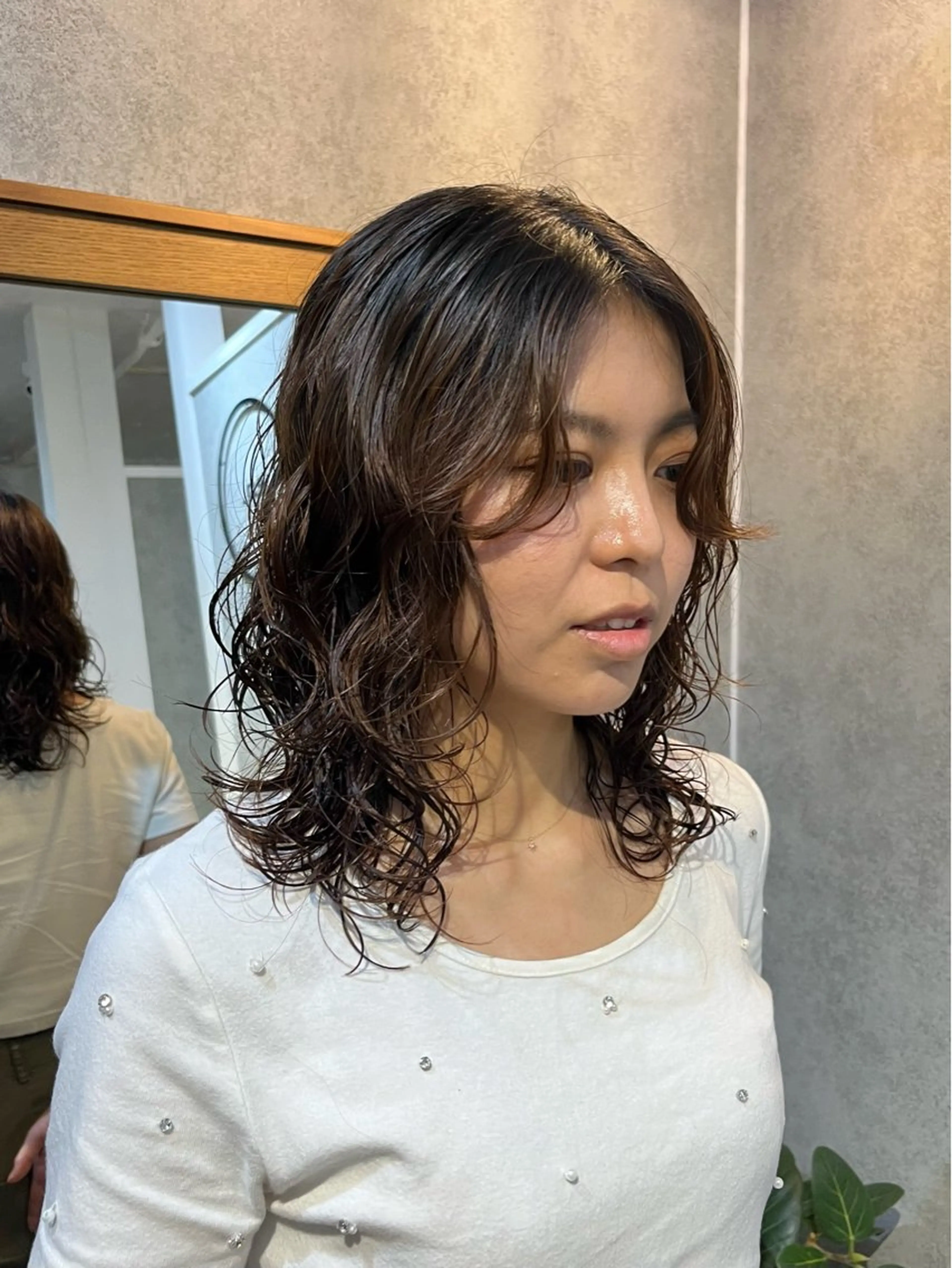 ミディアム パーマ カット パーマ ボブ/プツッとボブ/ 暖色カラー/モエのヘアスタイル