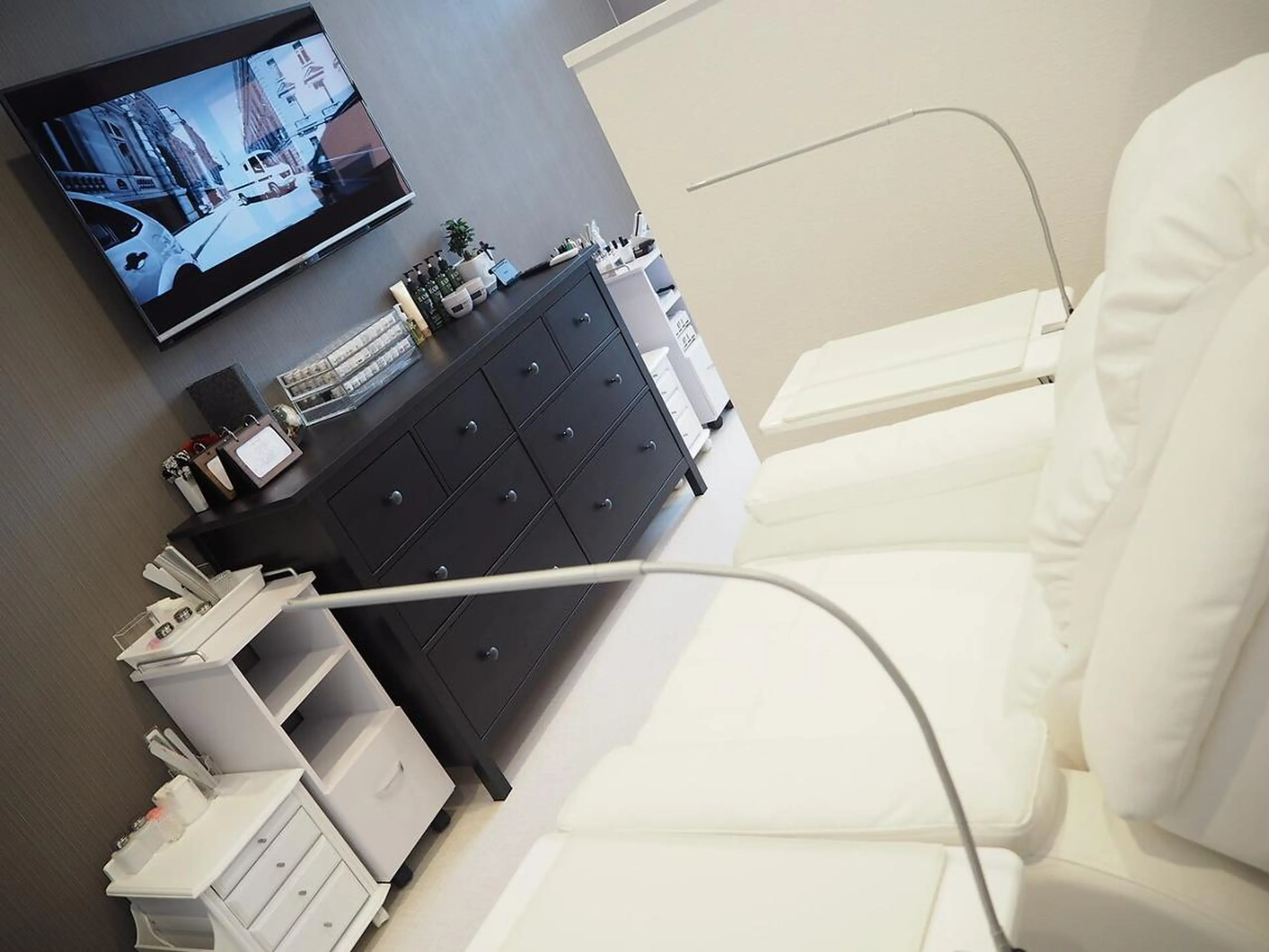 ネイル アートネイル フットネイル グラデーション マグネットネイル オフィスネイル Lycka 菜央のネイルデザイン