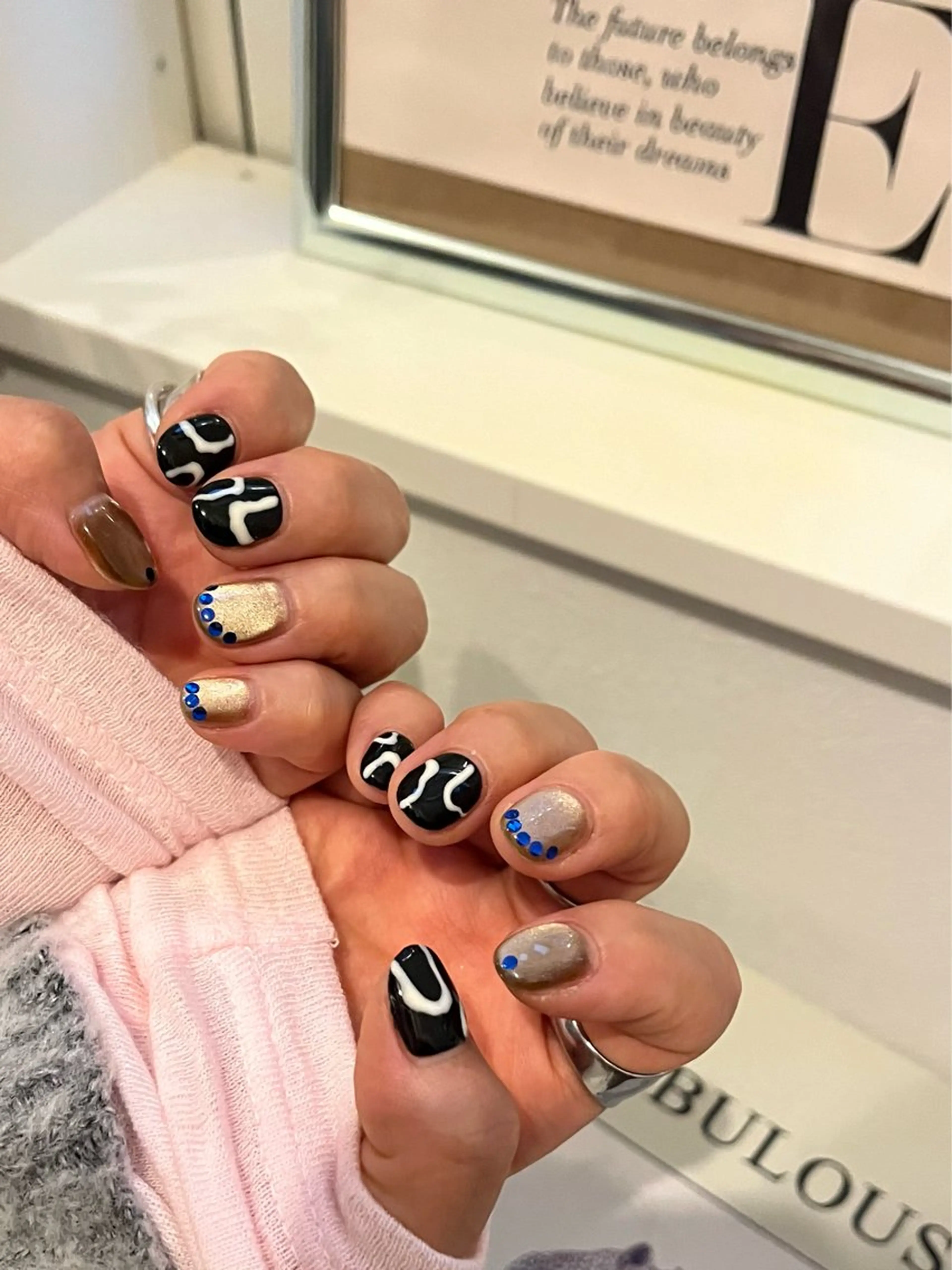 ネイル S. SAYAのネイルデザイン